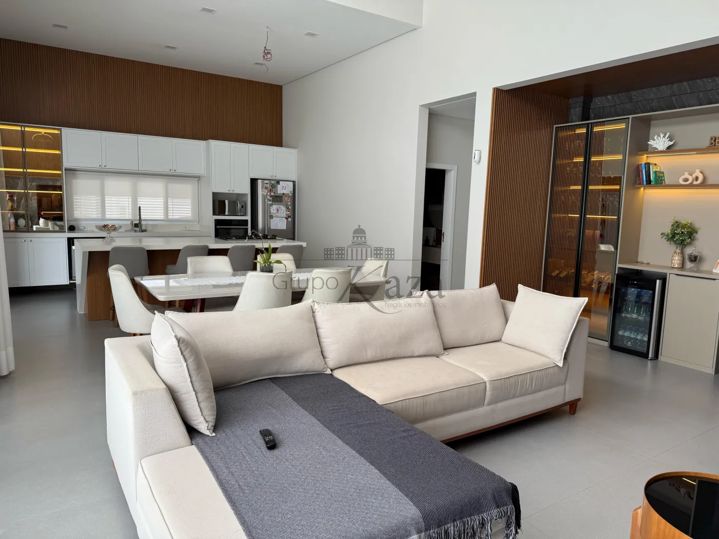 Foto 3 de Casa Padrão em Portal dos Pássaros, São José dos Campos - imagem 3
