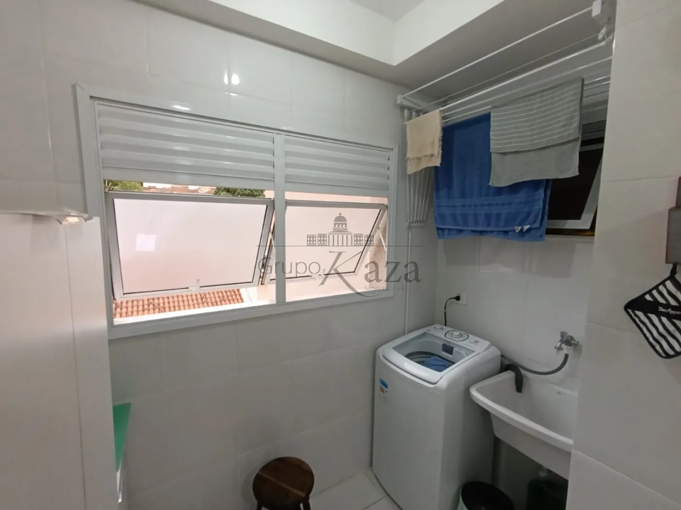 Foto 8 de Apartamento Padrão em Parque Santo Antônio, Jacareí - imagem 8