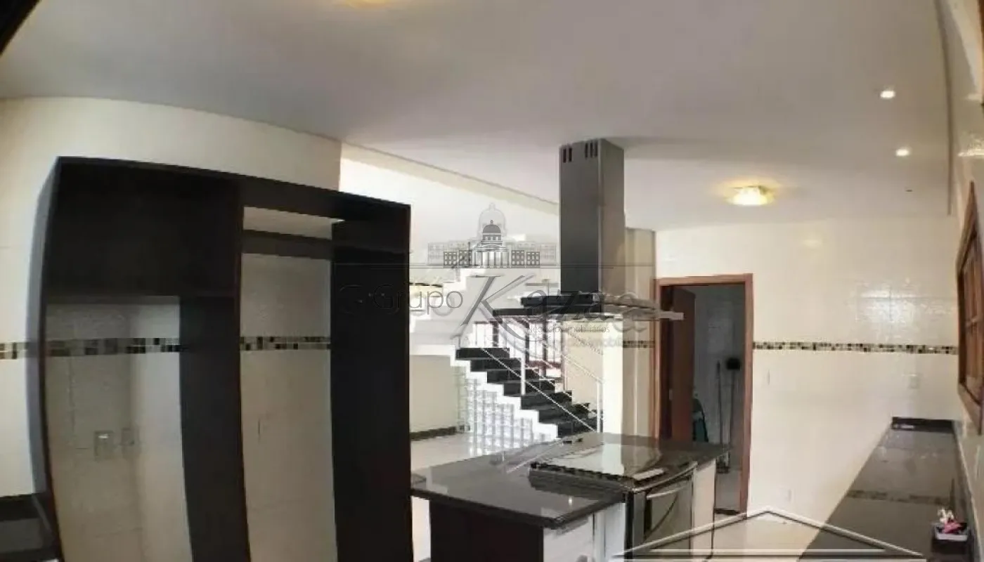 Foto 8 de Casa Condomínio em Vila Branca, Jacareí - imagem 8