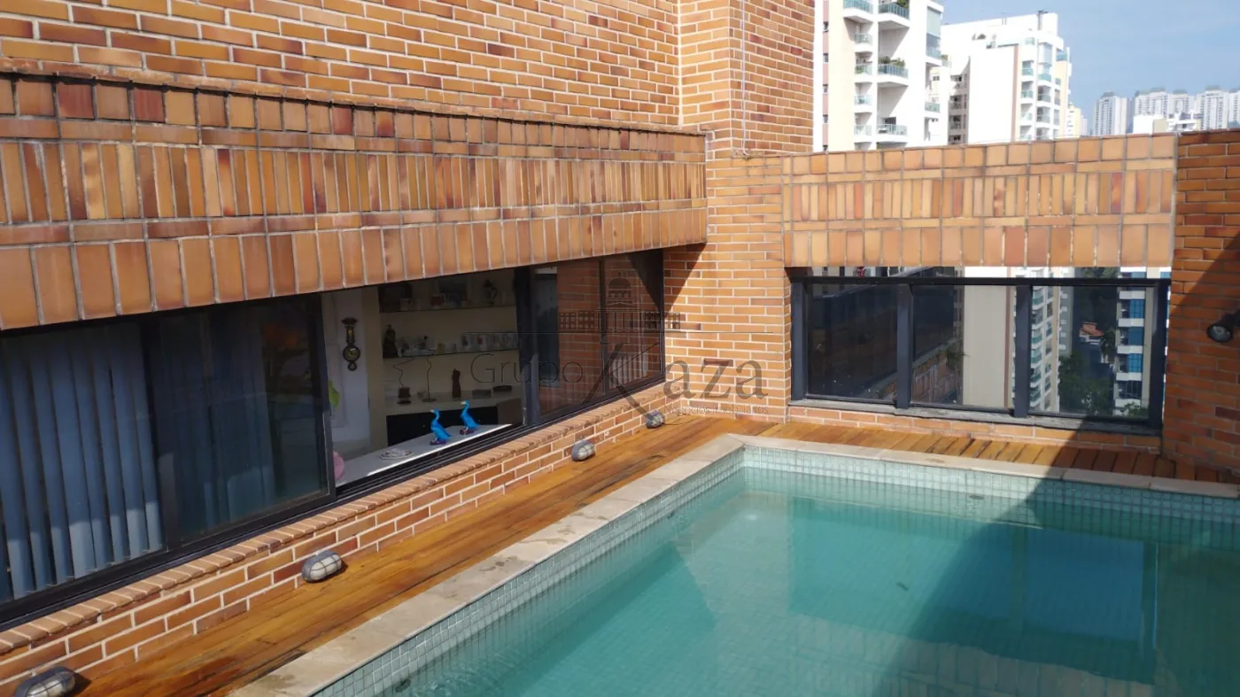 Foto 2 de Apartamento Cobertura Triplex em Panamby, São Paulo - imagem 2