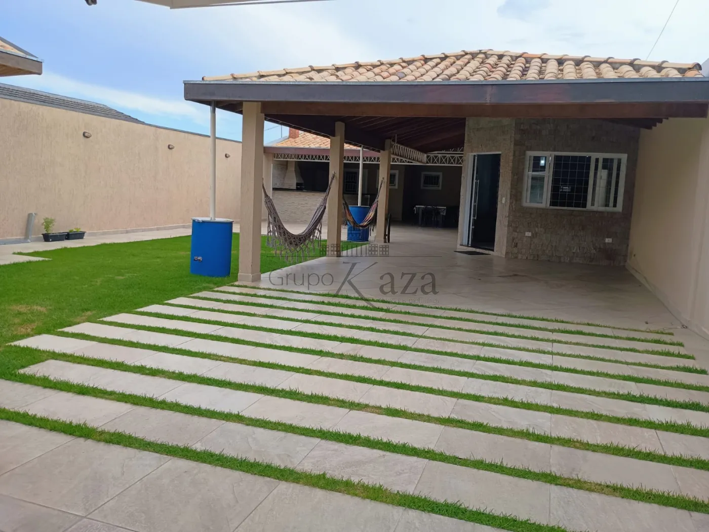 Foto 1 de Casa Padrão em Jardim Colonia, Jacareí - imagem 1