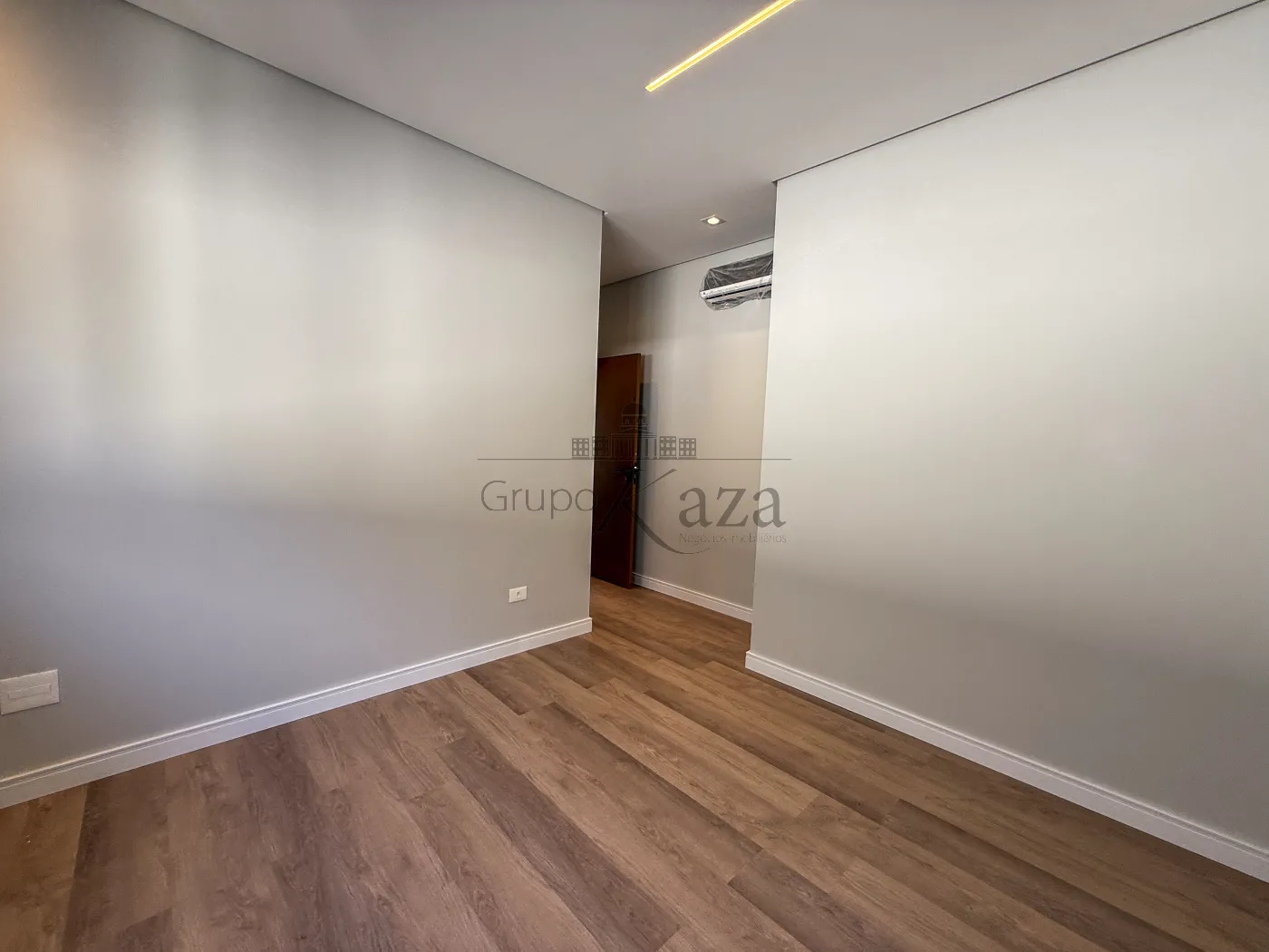 Foto 21 de Casa Condomínio em Jardim do Golfe, São José dos Campos - imagem 21
