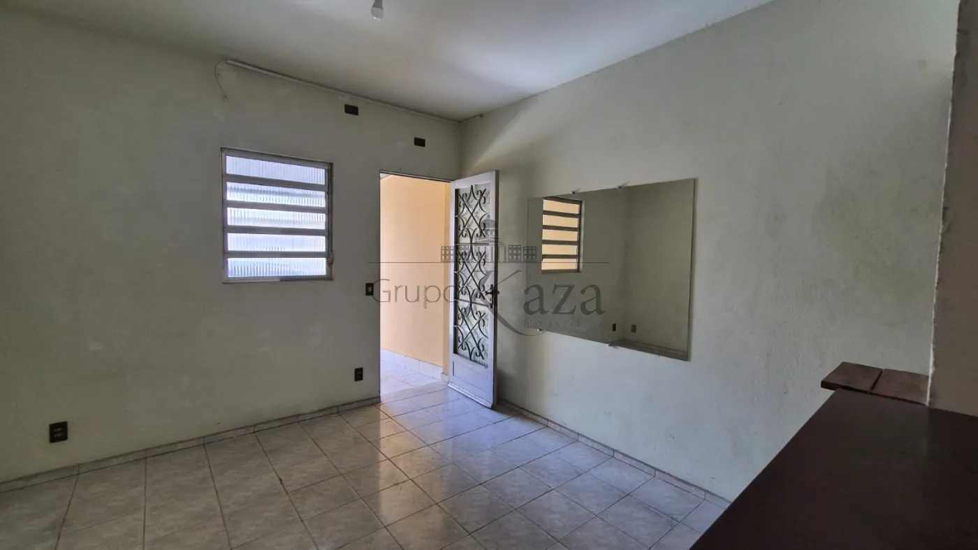 Foto 1 de Casa Padrão em Jardim Emilia, Jacareí - imagem 1