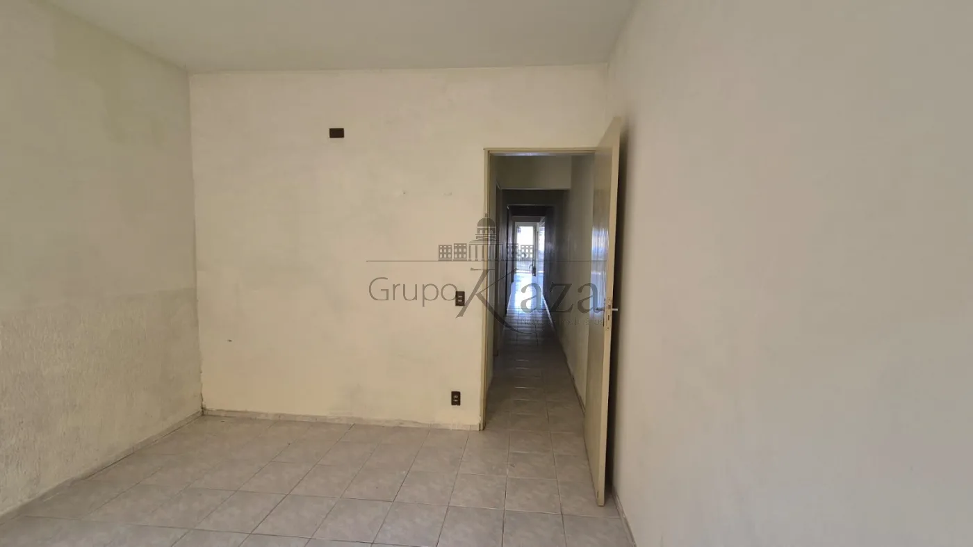 Foto 14 de Casa Padrão em Jardim Emilia, Jacareí - imagem 14