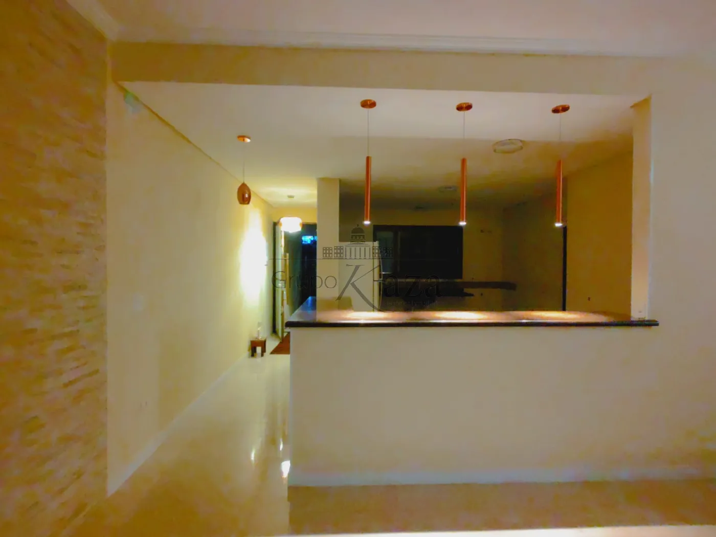 Foto 1 de Casa Padrão em Chácaras Reunidas Igarapés, Jacareí - imagem 1