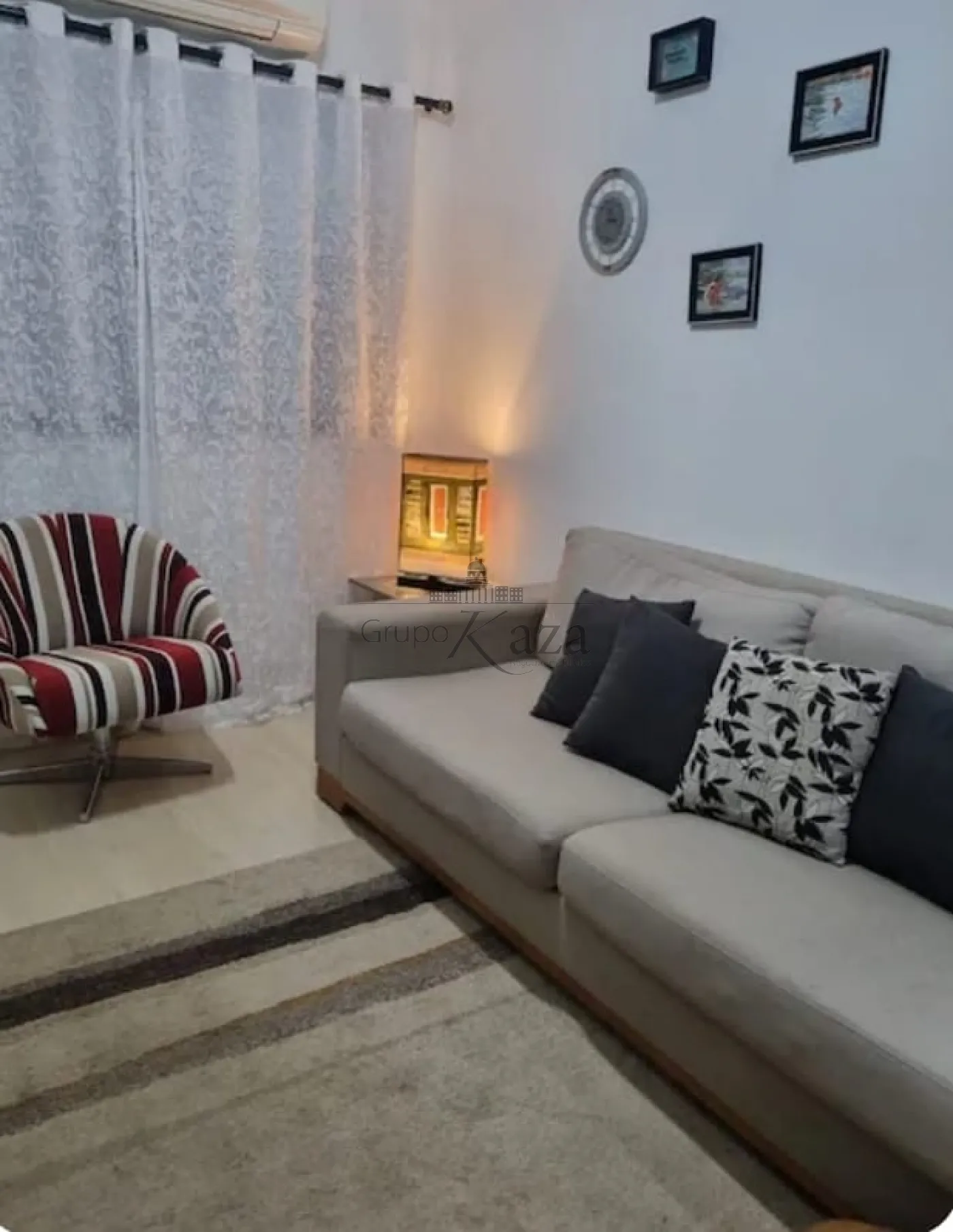 Foto 2 de Casa Condomínio em Jardim Uirá, São José dos Campos - imagem 2