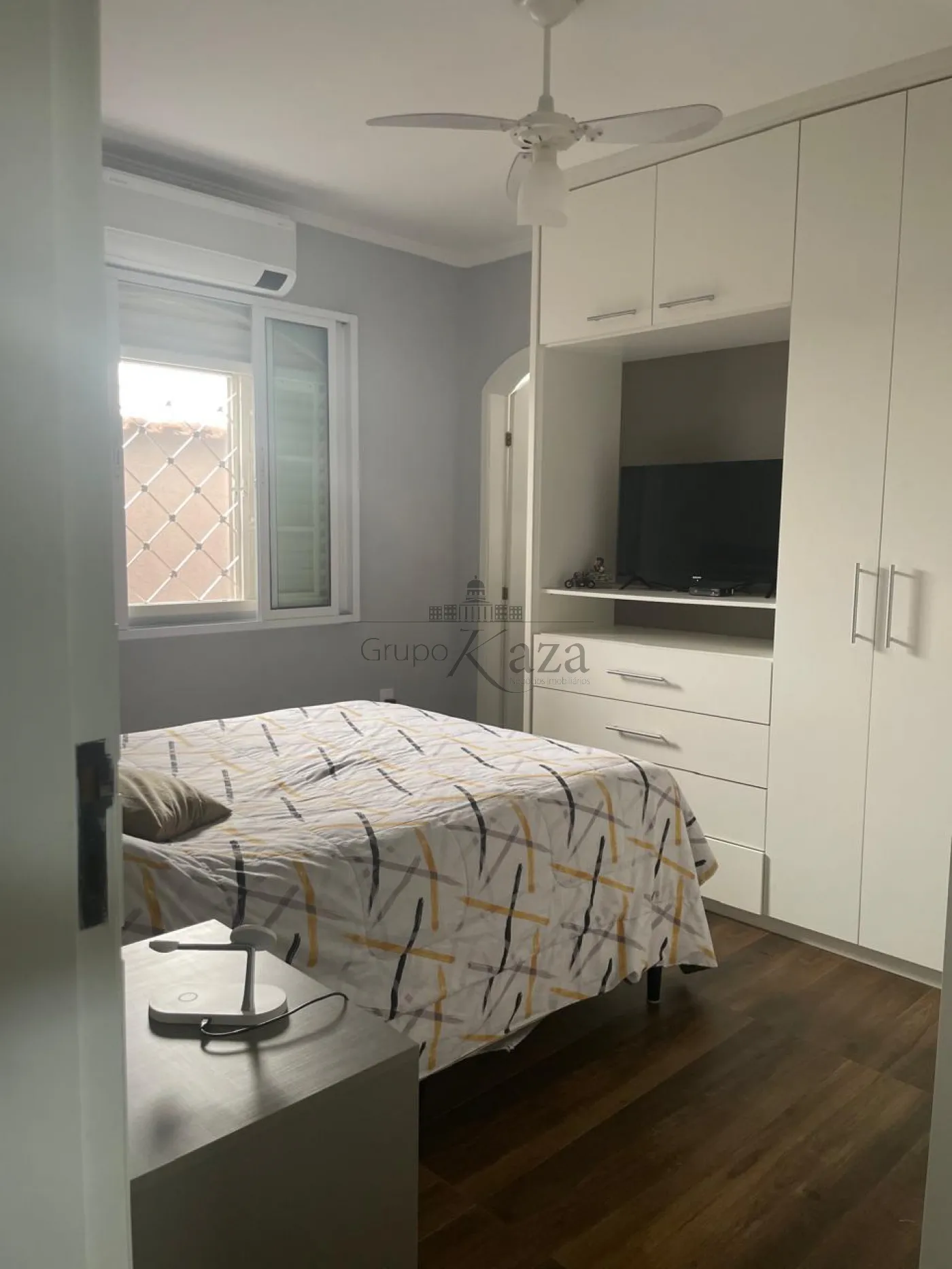 Foto 15 de Casa Padrão em Jardim Estoril, São José dos Campos - imagem 15