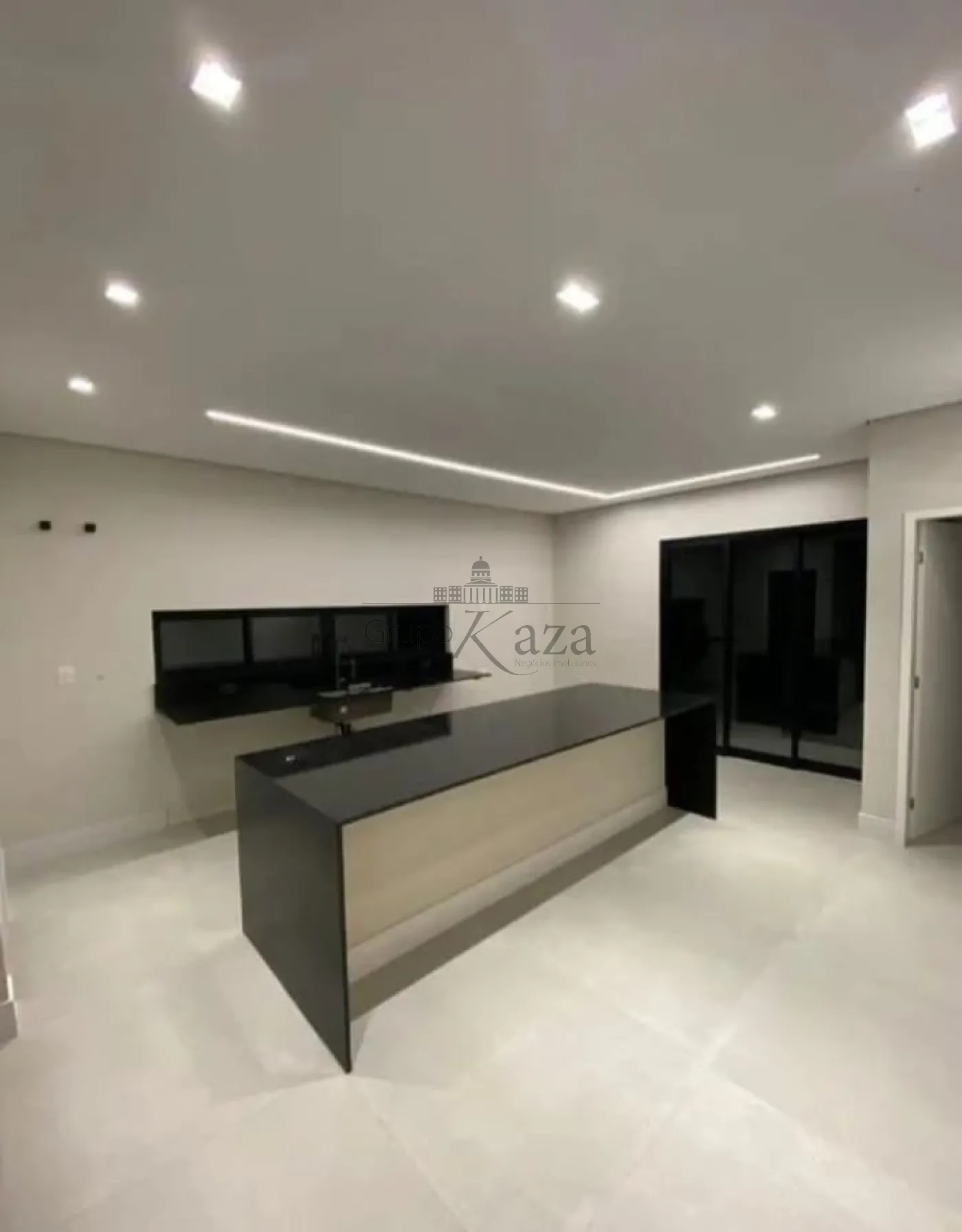 Foto 2 de Comercial Condomínio em Parque Residencial Maria Elmira, Caçapava - imagem 2 Foto 2 de Comercial Condomínio em Parque Residencial Maria Elmira, Caçapava - imagem 2