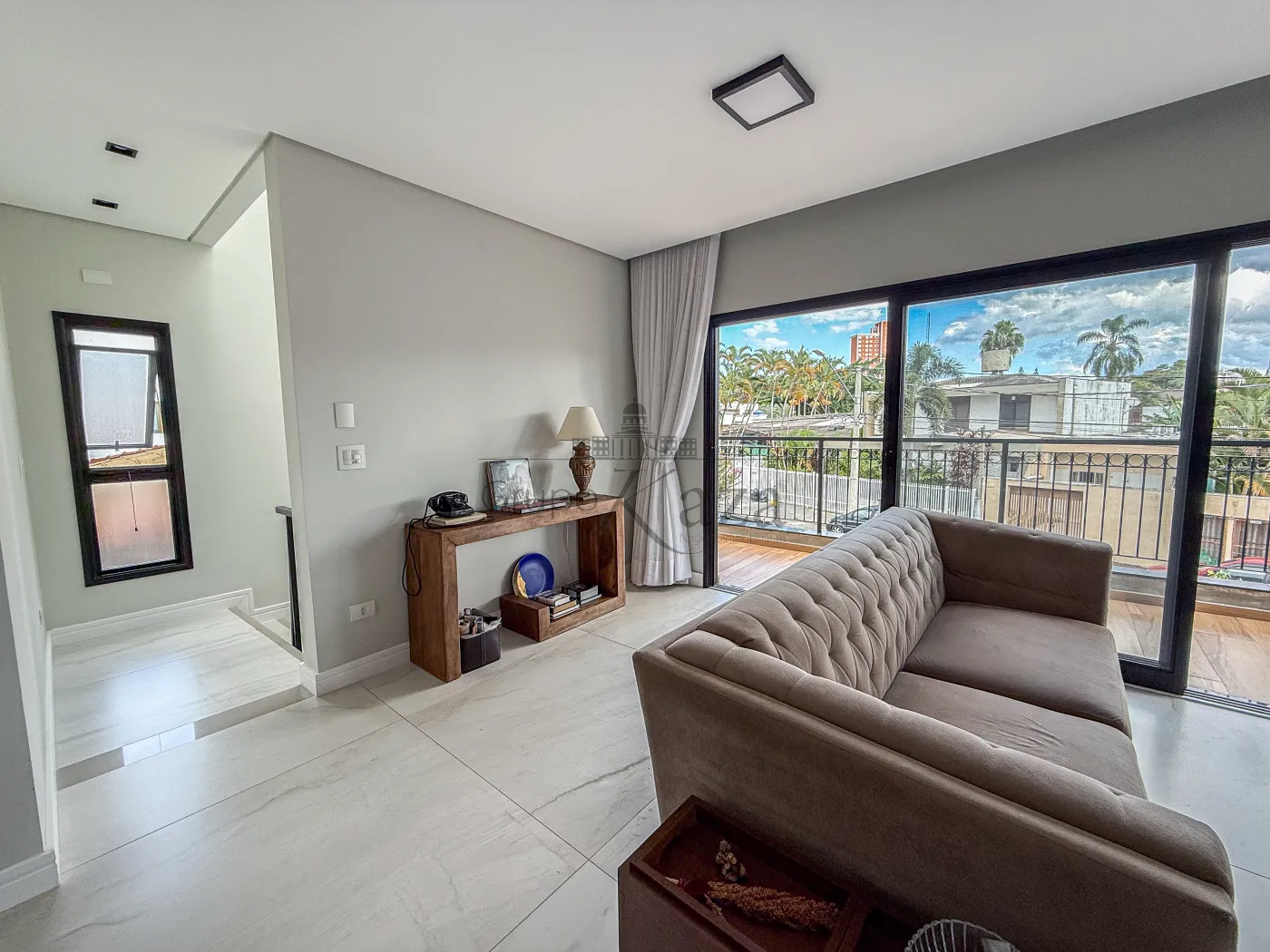 Foto 3 de Casa Padrão em Jardim Esplanada II, São José dos Campos - imagem 3