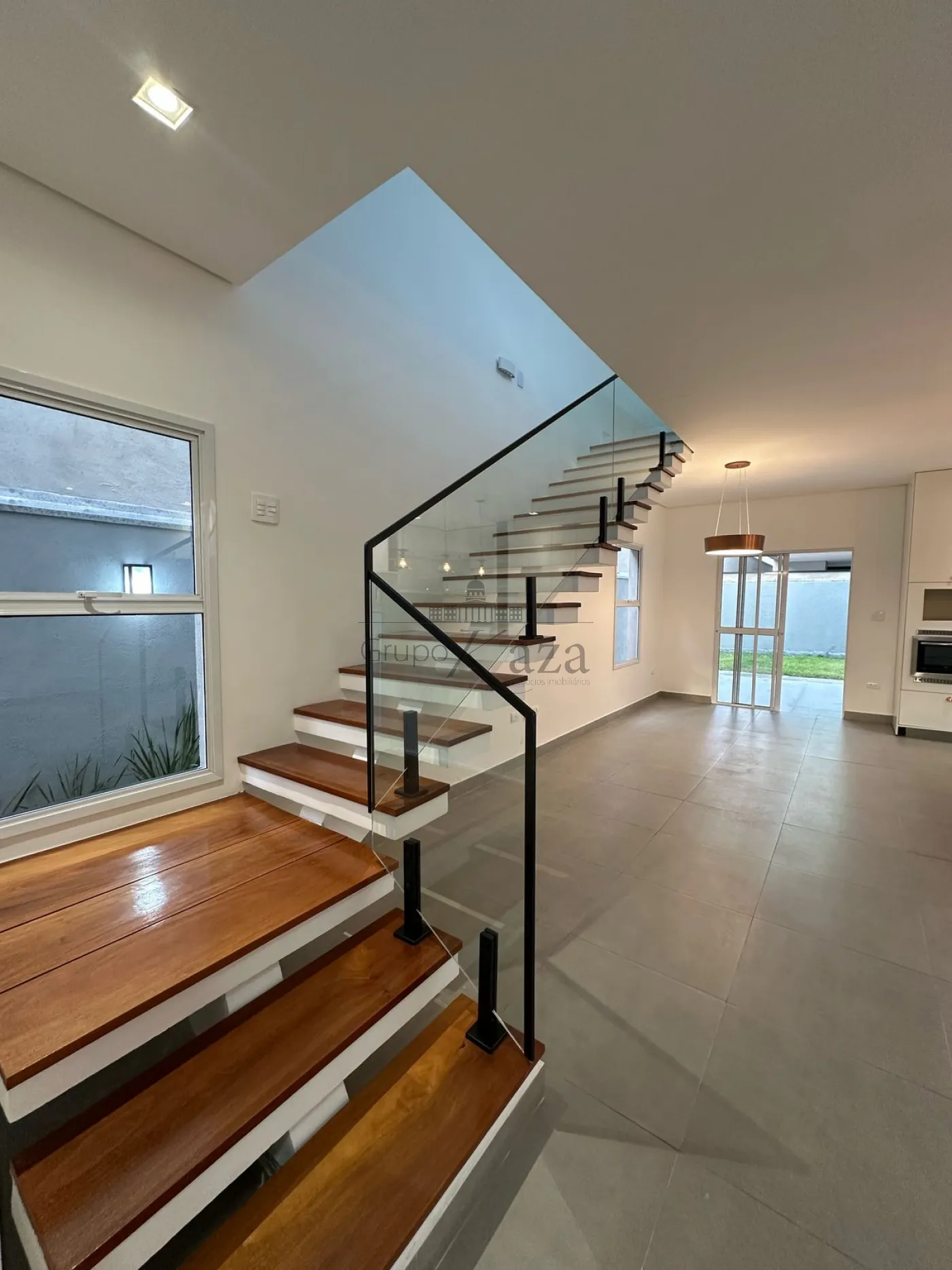 Foto 2 de Casa Condomínio em Jardim Jacinto, Jacareí - imagem 2