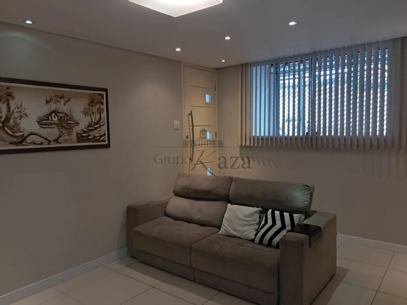 Foto 3 de Casa Padrão em Jardim da Granja, São José dos Campos - imagem 3