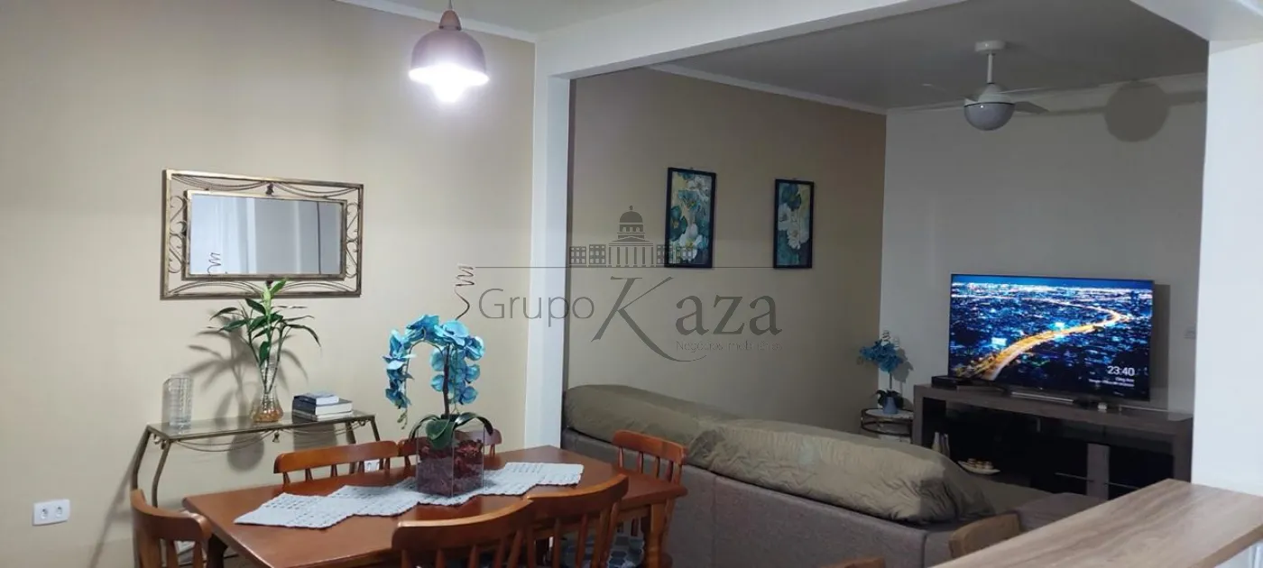 Foto 1 de Casa Padrão em Vila Rossi, São José dos Campos - imagem 1