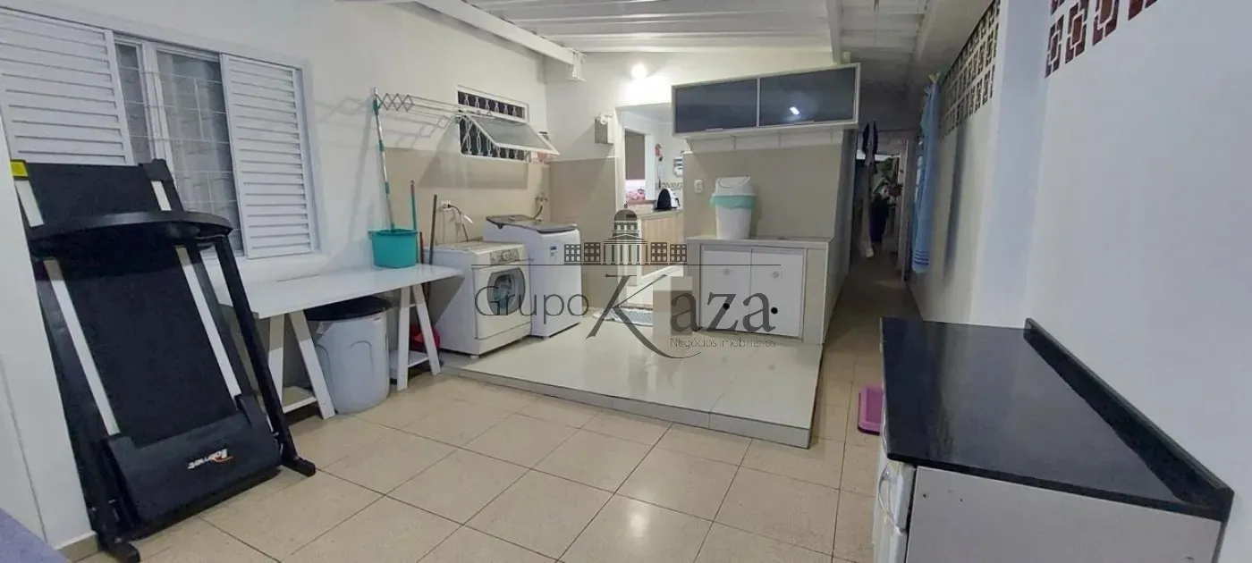 Foto 10 de Casa Padrão em Vila Rossi, São José dos Campos - imagem 10