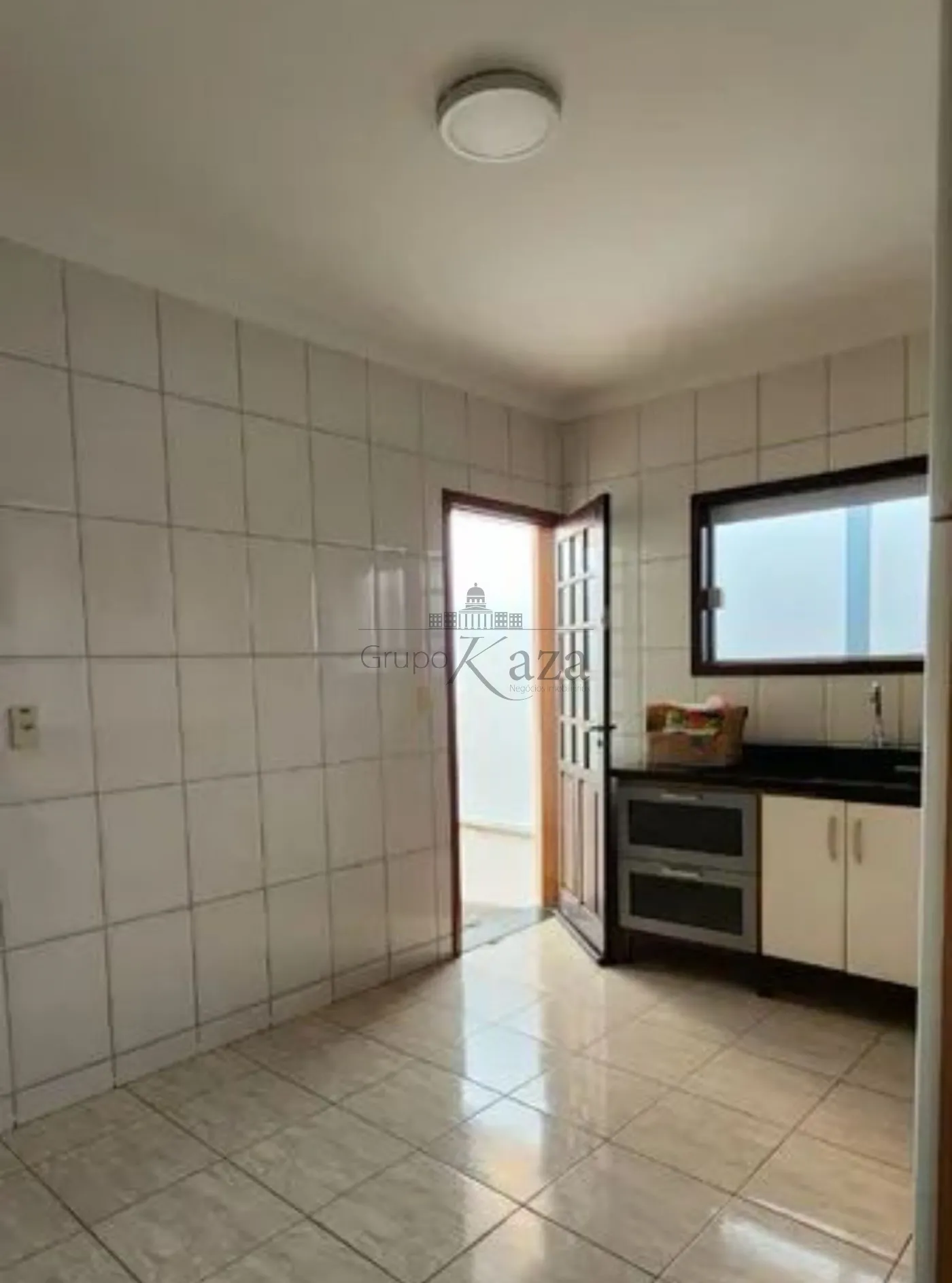 Foto 3 de Casa Térrea em Jardim Santa Marina, Jacareí - imagem 3