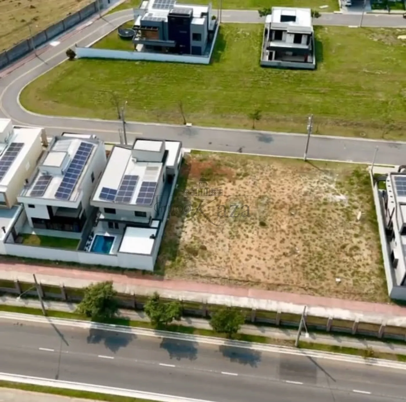 Foto 2 de Terreno Condomínio em Bairro Floresta, São José dos Campos - imagem 2