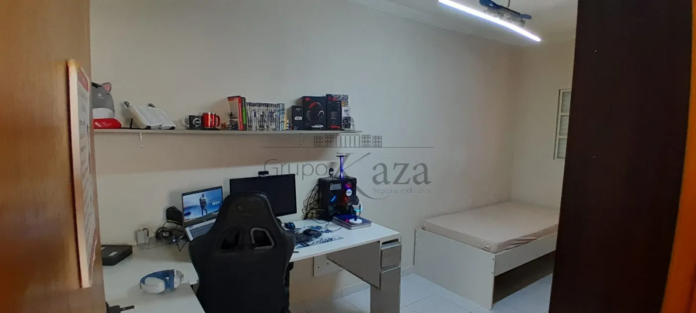 Foto 9 de Casa Padrão em Residencial Santa Paula, Jacareí - imagem 9