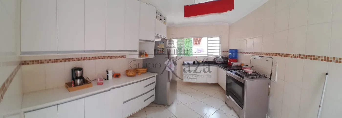 Foto 4 de Casa Padrão em Residencial Santa Paula, Jacareí - imagem 4