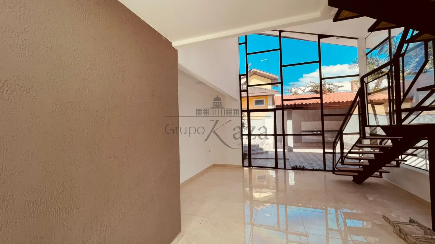 Foto 1 de Casa Condomínio em Vila Zezé, Jacareí - imagem 1
