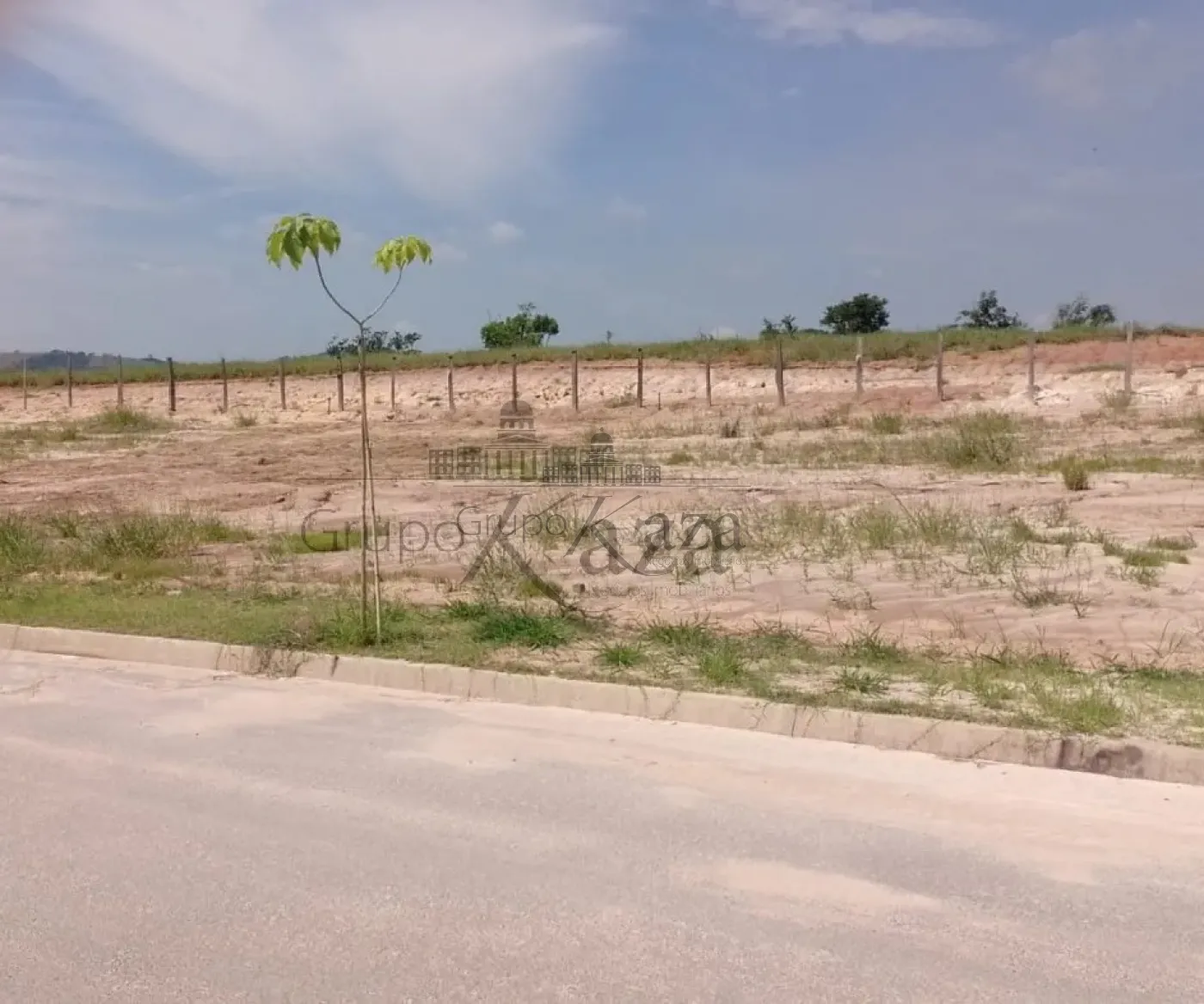 Foto 2 de Terreno Padrão em Vila Amélia, São José dos Campos - imagem 2