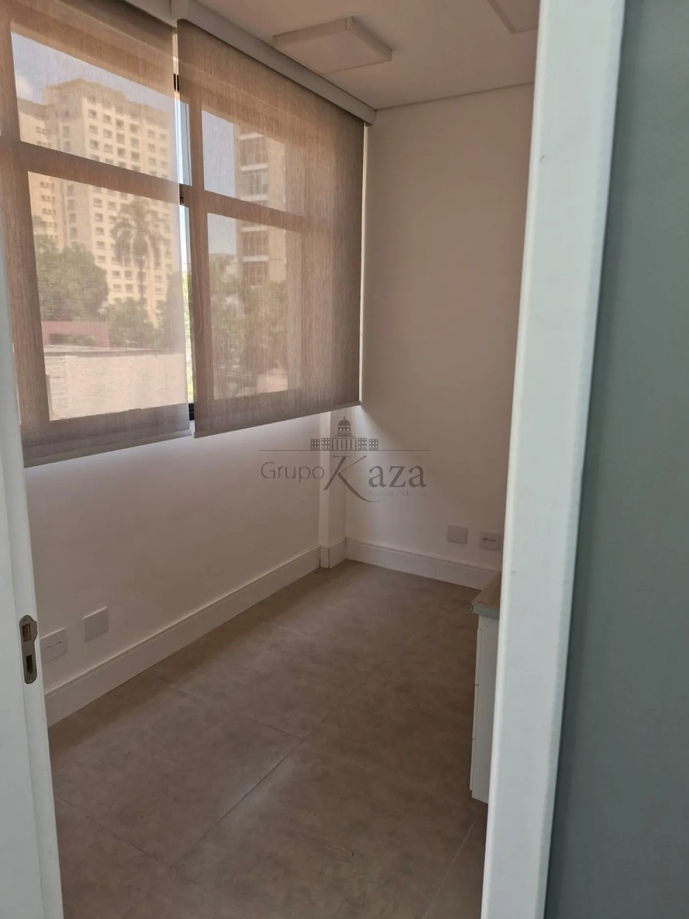 Foto 8 de Comercial Sala Condomínio em Jardim Apolo, São José dos Campos - imagem 8