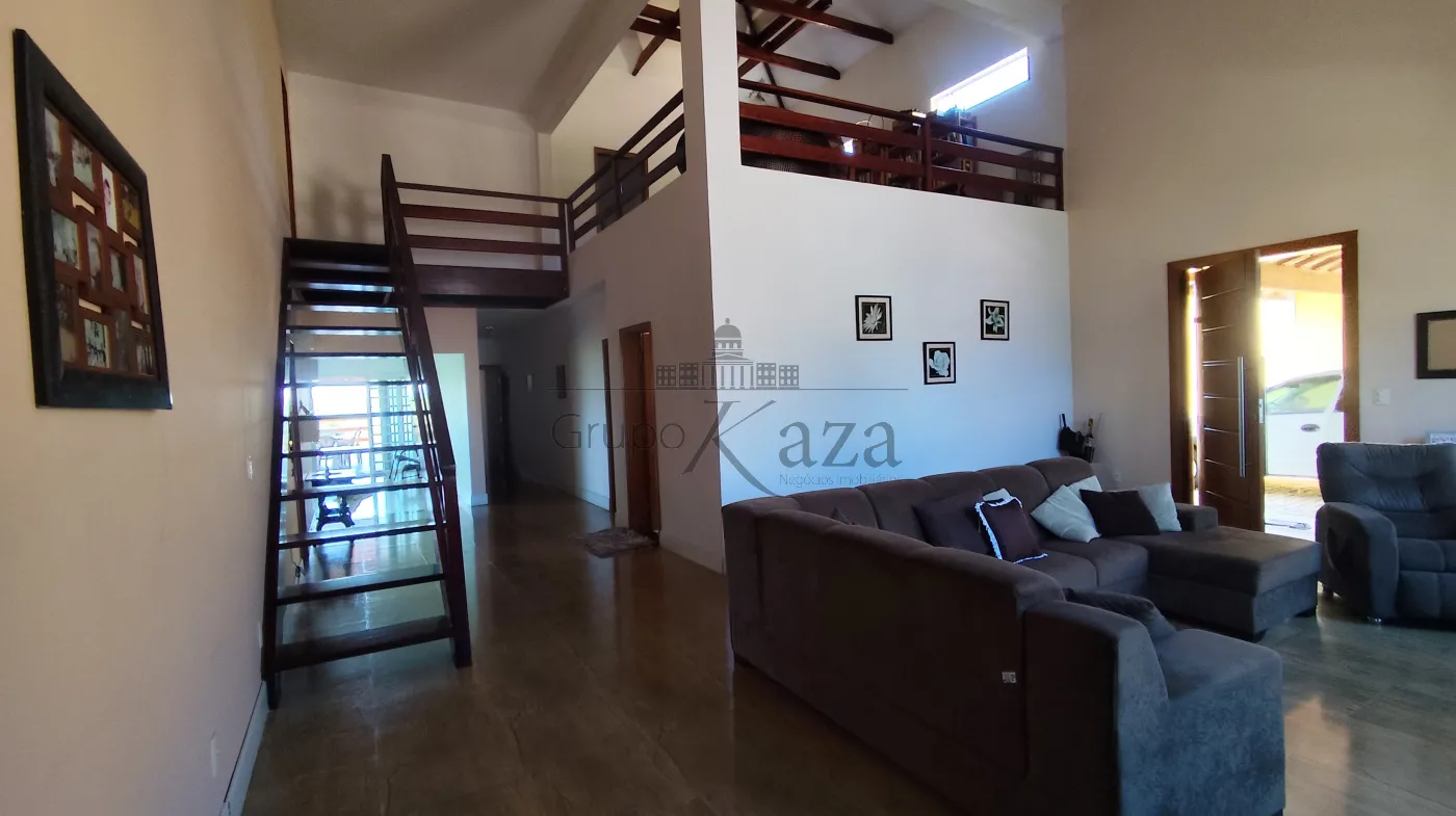 Foto 3 de Casa Condomínio em Condomínio Residencial Mantiqueira , São José dos Campos - imagem 3