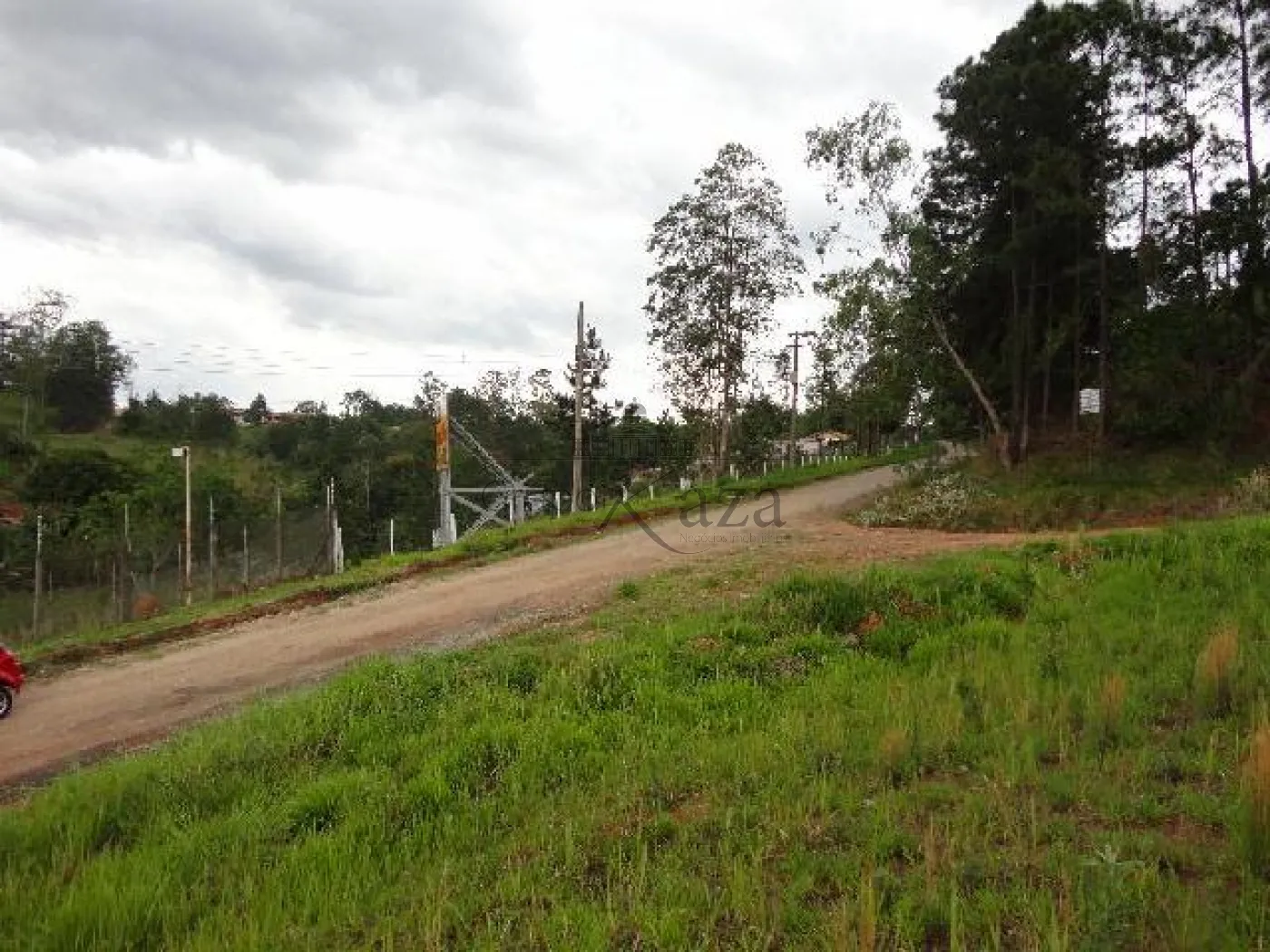 Foto 3 de Terreno Padrão em Veraneio Ijal, Jacareí - imagem 3