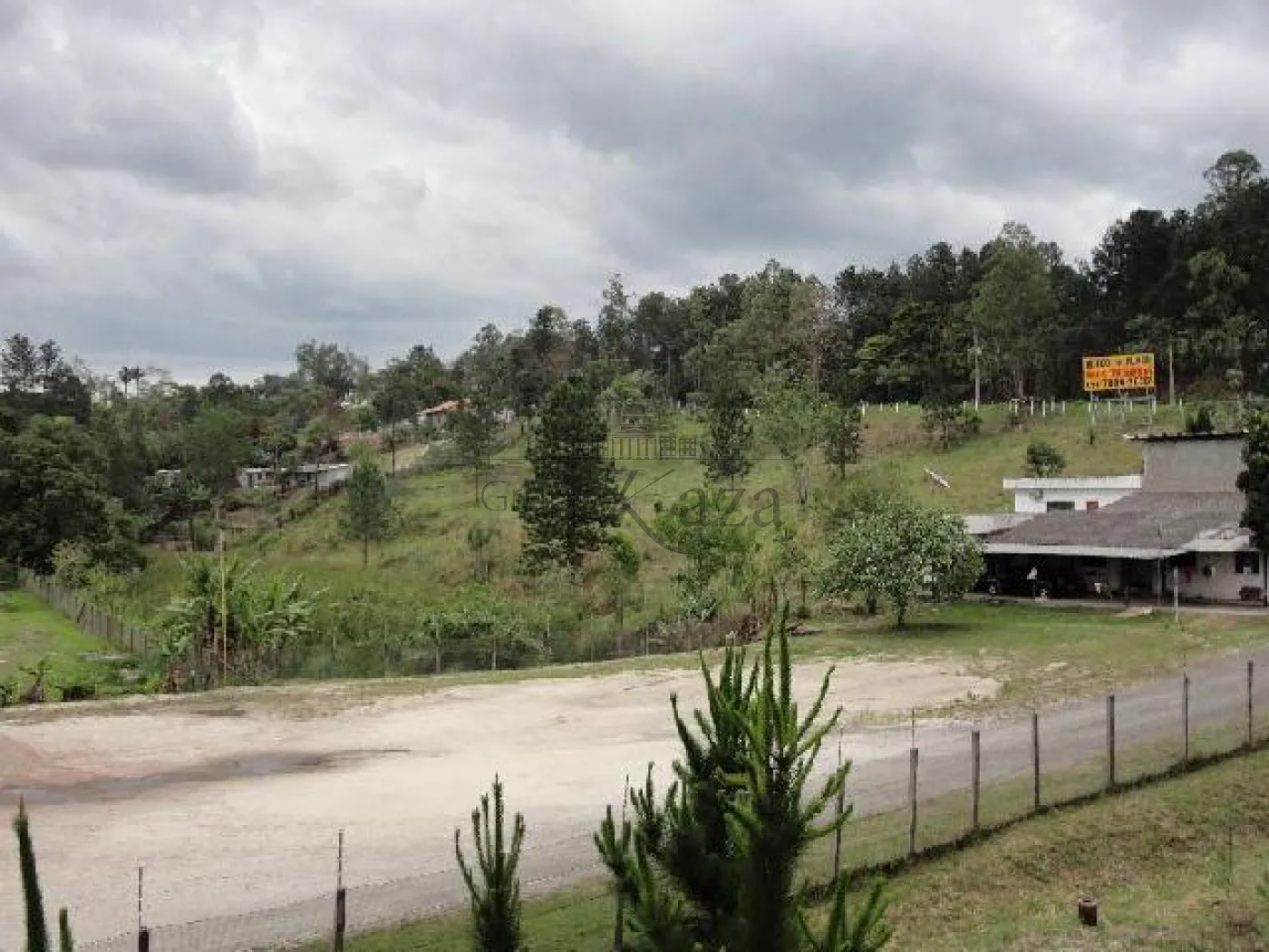 Foto 3 de Terreno Padrão em Veraneio Ijal, Jacareí - imagem 3