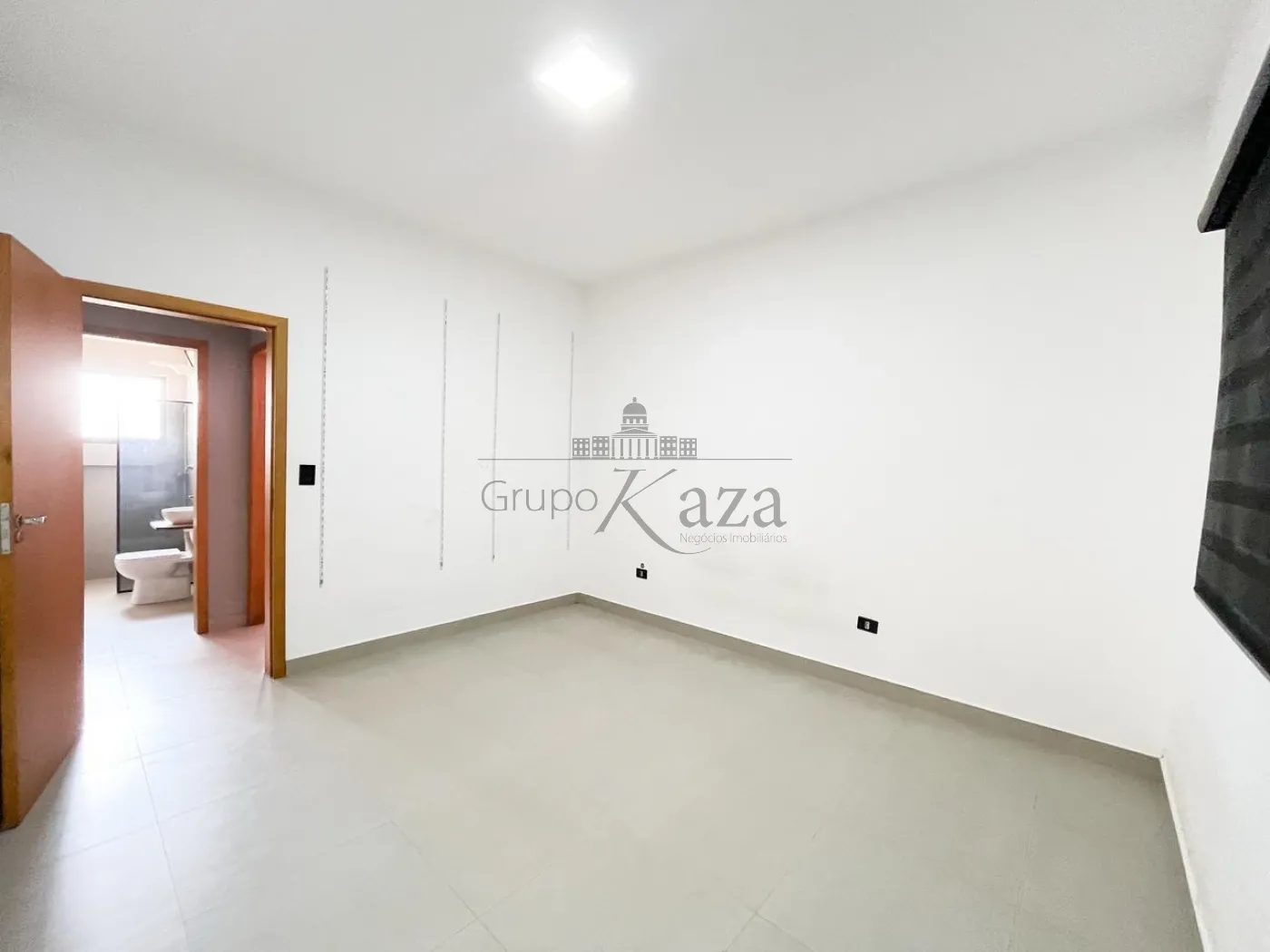 Foto 23 de Casa Padrão em Loteamento Villa Branca, Jacareí - imagem 23