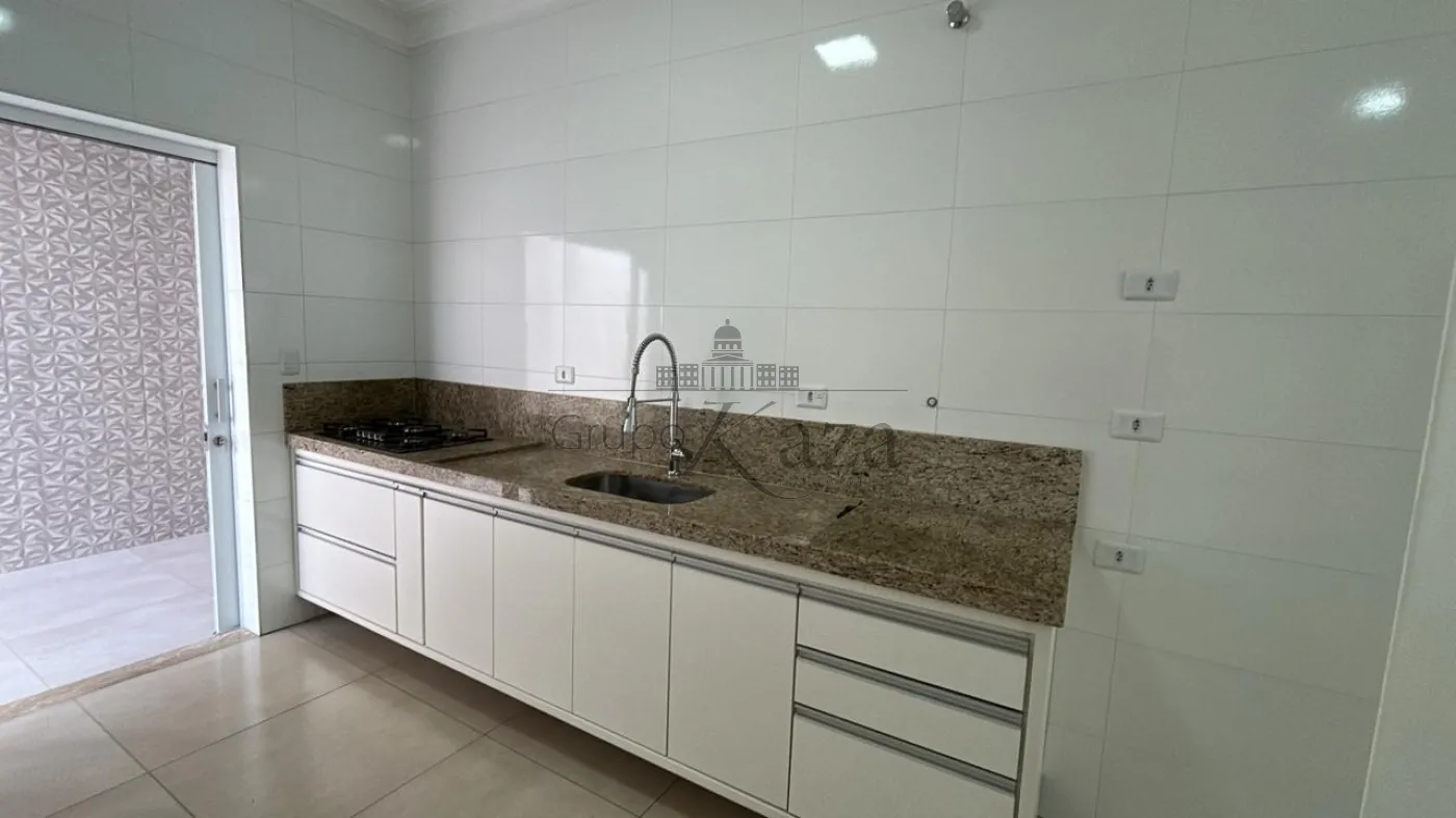 Foto 3 de Casa Padrão em Residencial Parque dos Sinos, Jacareí - imagem 3