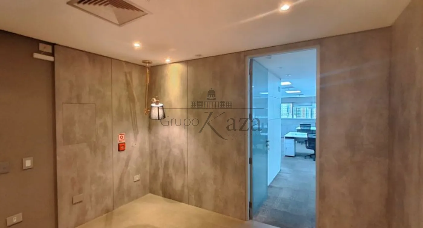 Foto 14 de Comercial Conjunto Comercial em Jardim Paulistano, São Paulo - imagem 14
