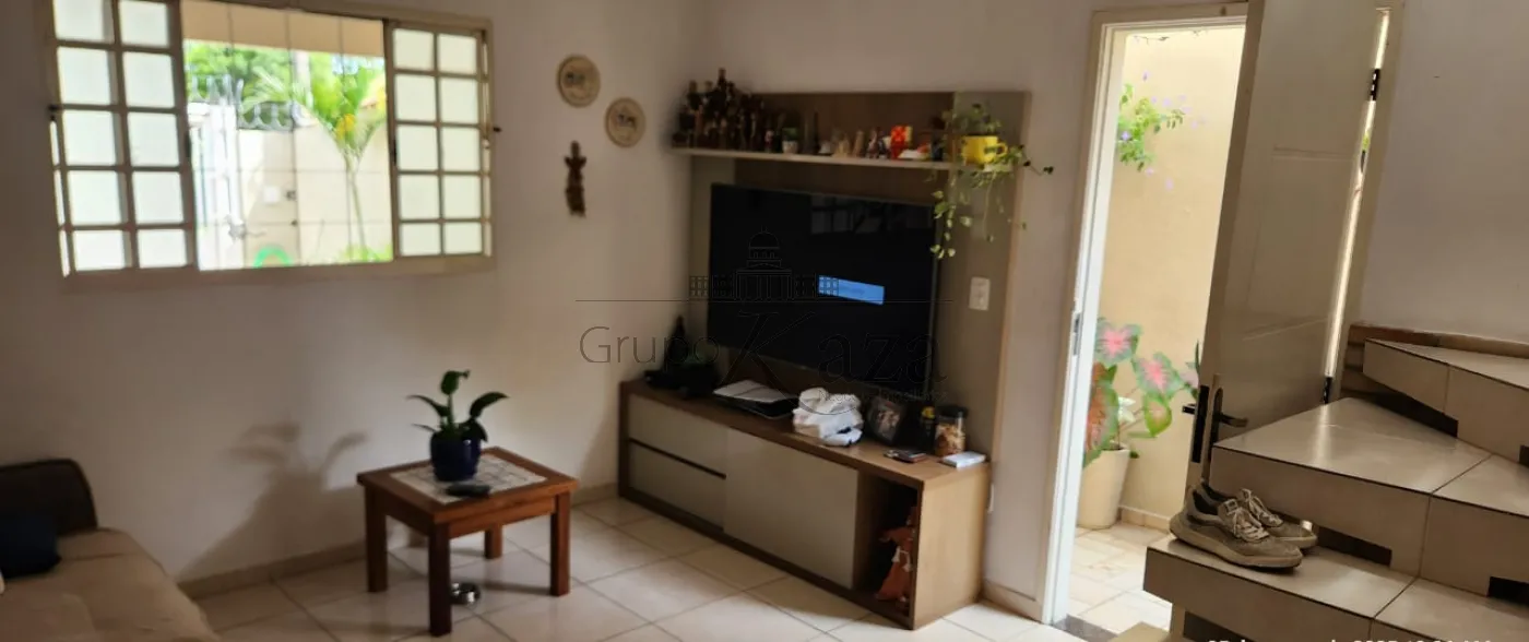 Foto 1 de Casa Sobrado em Bandeira Branca, Jacareí - imagem 1