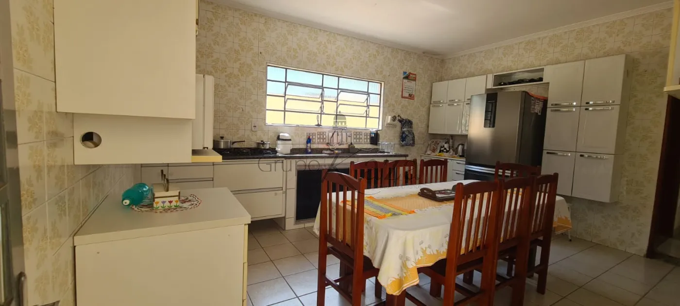 Foto 4 de Casa Térrea em Vila Indústrial, São José dos Campos - imagem 4