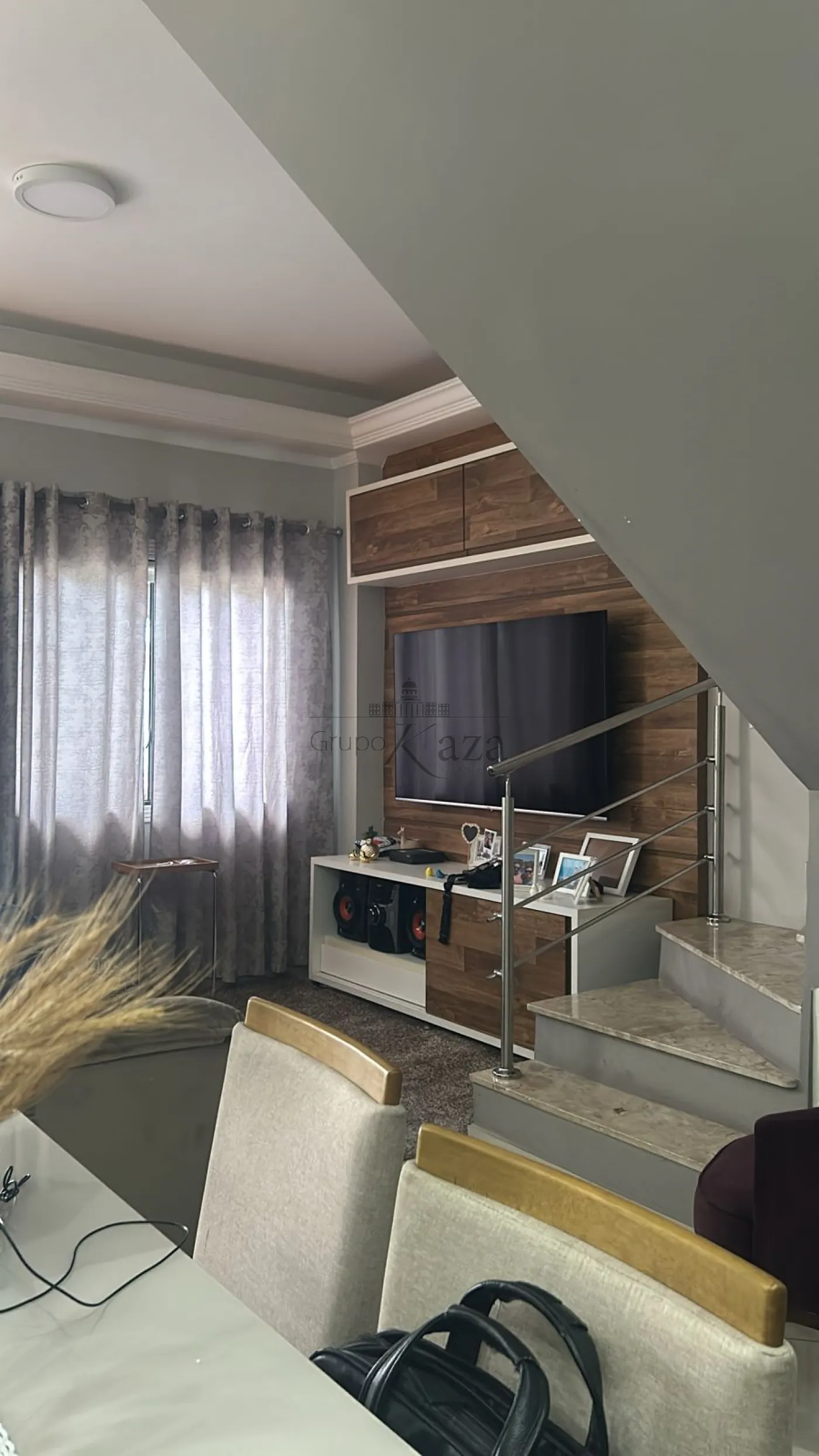 Foto 2 de Casa Condomínio em Jardim Altos de Santana I, Jacareí - imagem 2