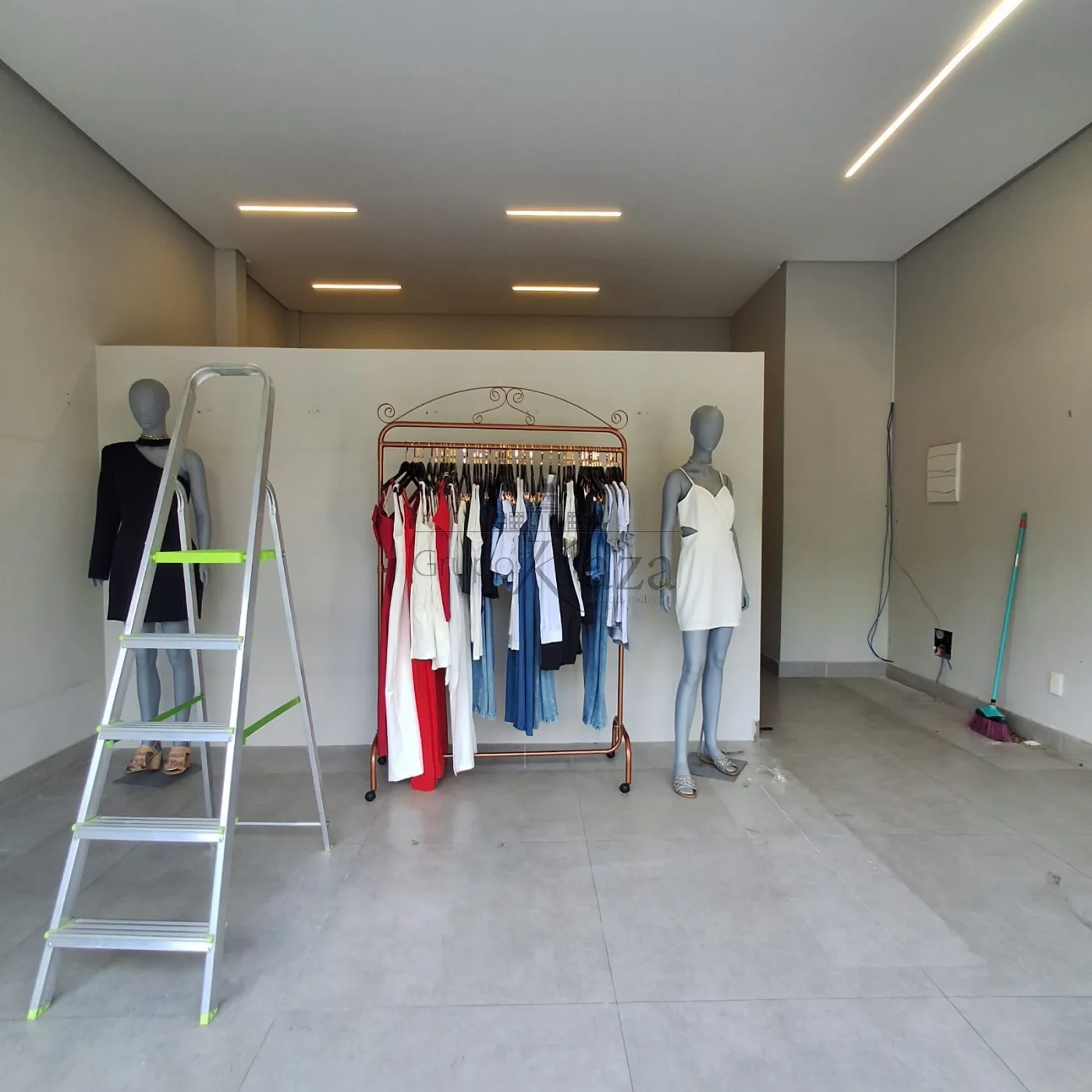 Foto 4 de Comercial Ponto Comercial em Urbanova, São José dos Campos - imagem 4