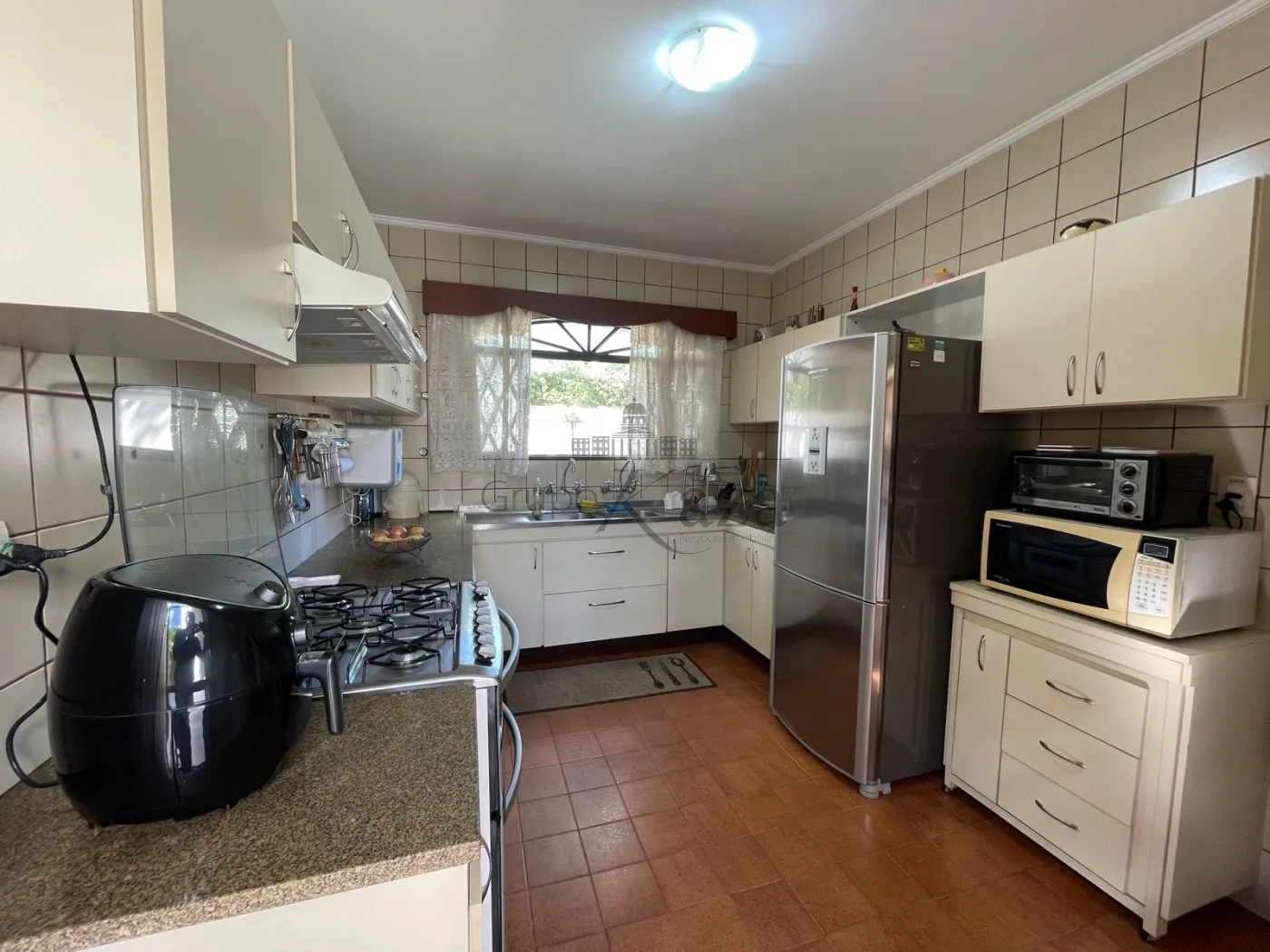 Foto 8 de Casa Sobrado em Jardim Siesta, Jacareí - imagem 8
