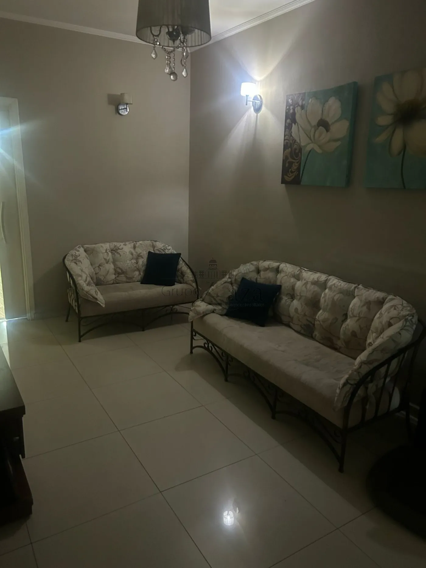 Foto 2 de Casa Sobrado em Parque Itamarati, Jacareí - imagem 2