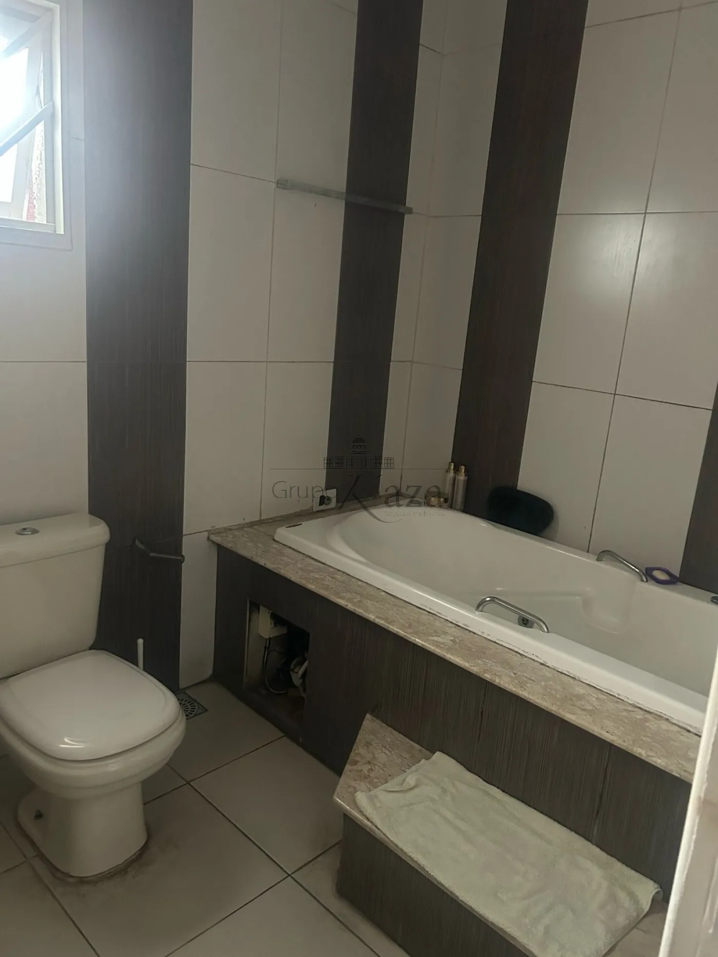 Foto 11 de Casa Sobrado em Parque Itamarati, Jacareí - imagem 11