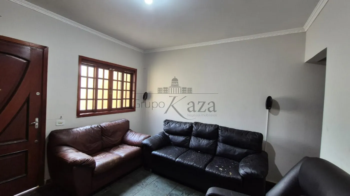 Foto 2 de Casa Padrão em Vila Pinheiro, Jacareí - imagem 2