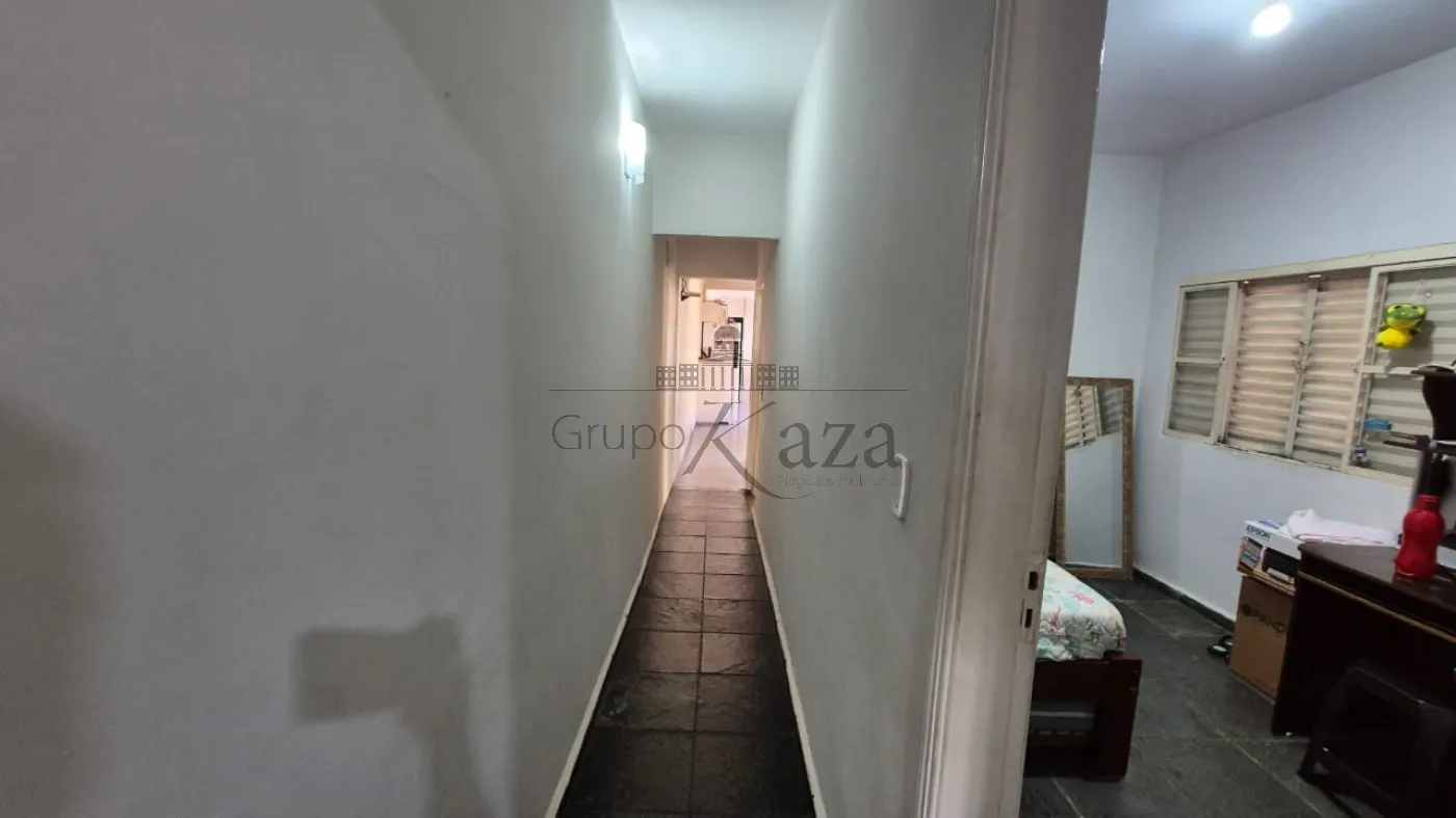 Foto 6 de Casa Padrão em Vila Pinheiro, Jacareí - imagem 6