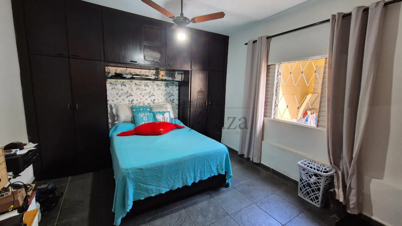 Foto 9 de Casa Padrão em Vila Pinheiro, Jacareí - imagem 9