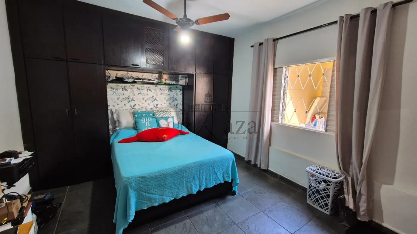 Foto 10 de Casa Padrão em Vila Pinheiro, Jacareí - imagem 10