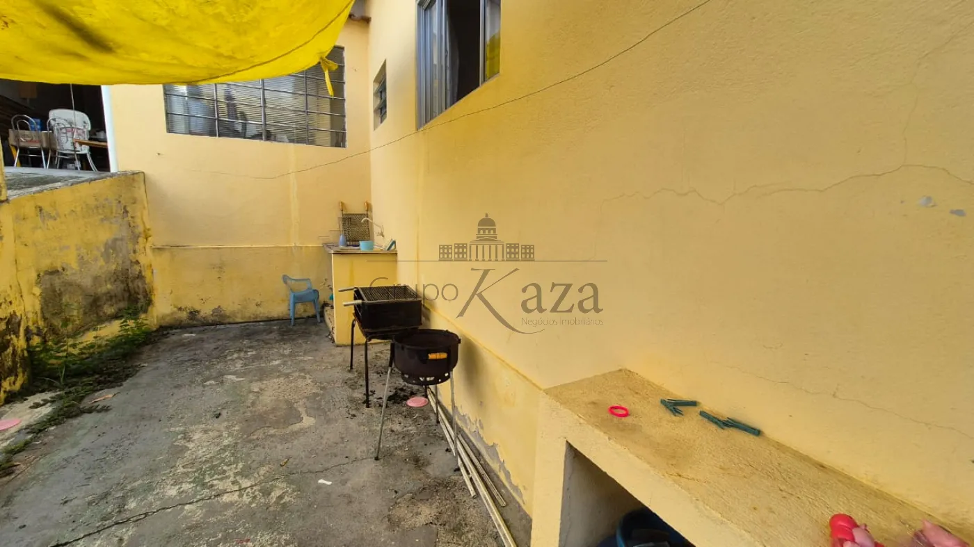 Foto 14 de Casa Padrão em Vila Pinheiro, Jacareí - imagem 14