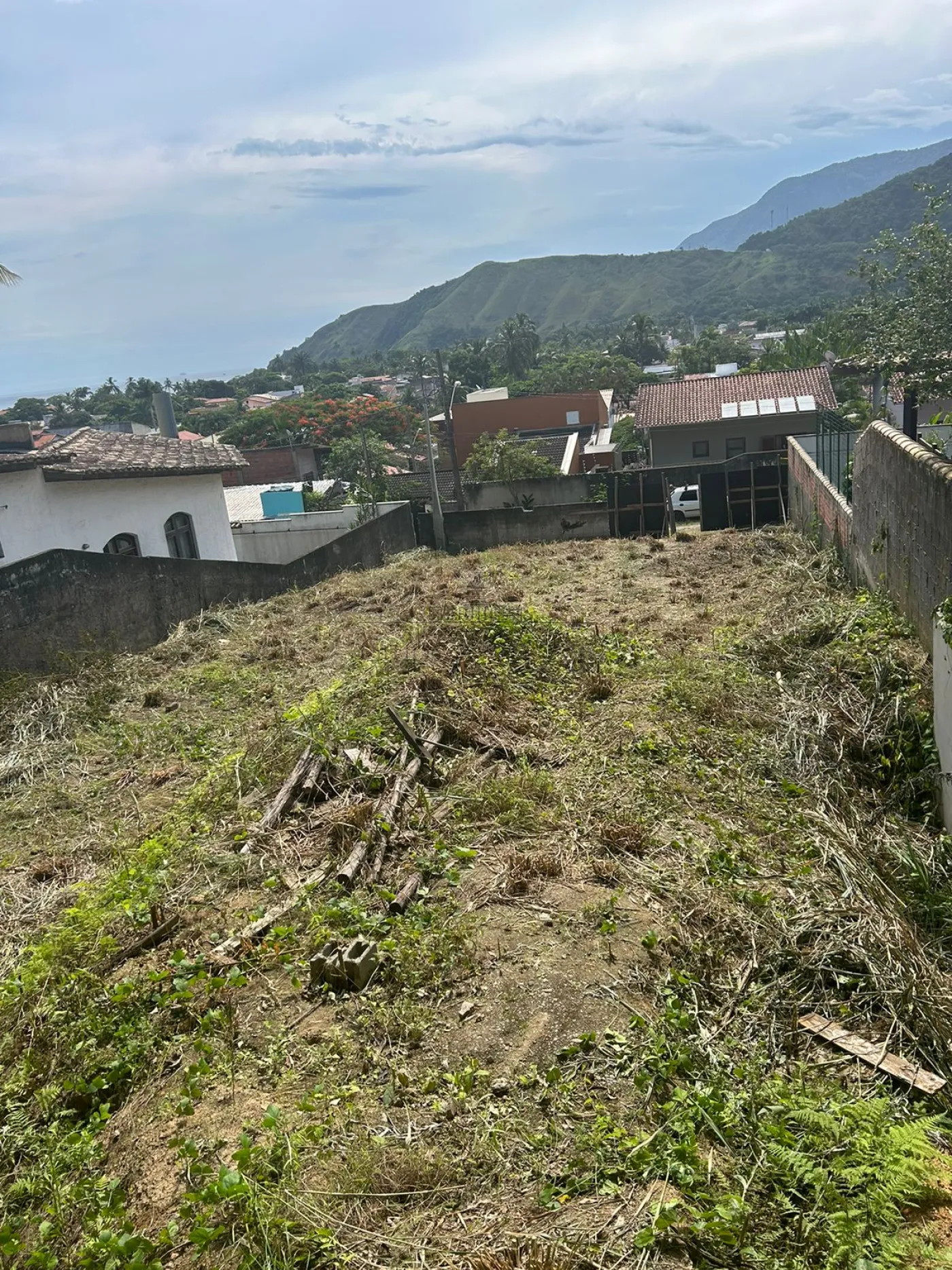 Foto 1 de Terreno Padrão em Barequeçaba, São Sebastião - imagem 1