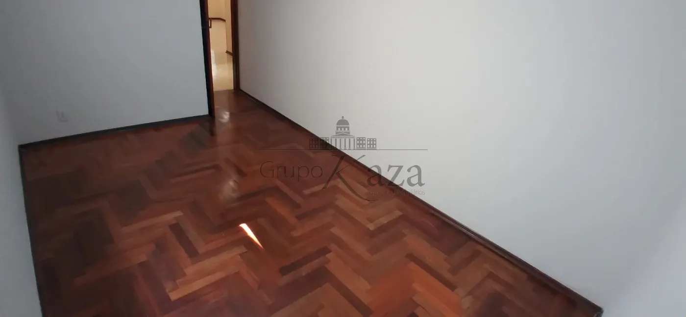 Foto 10 de Casa Condomínio em Jardim das Flores, São José dos Campos - imagem 10