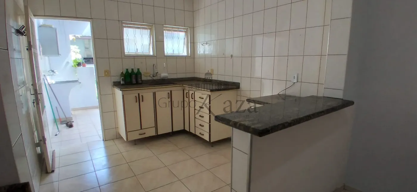 Foto 4 de Casa Condomínio em Jardim das Flores, São José dos Campos - imagem 4