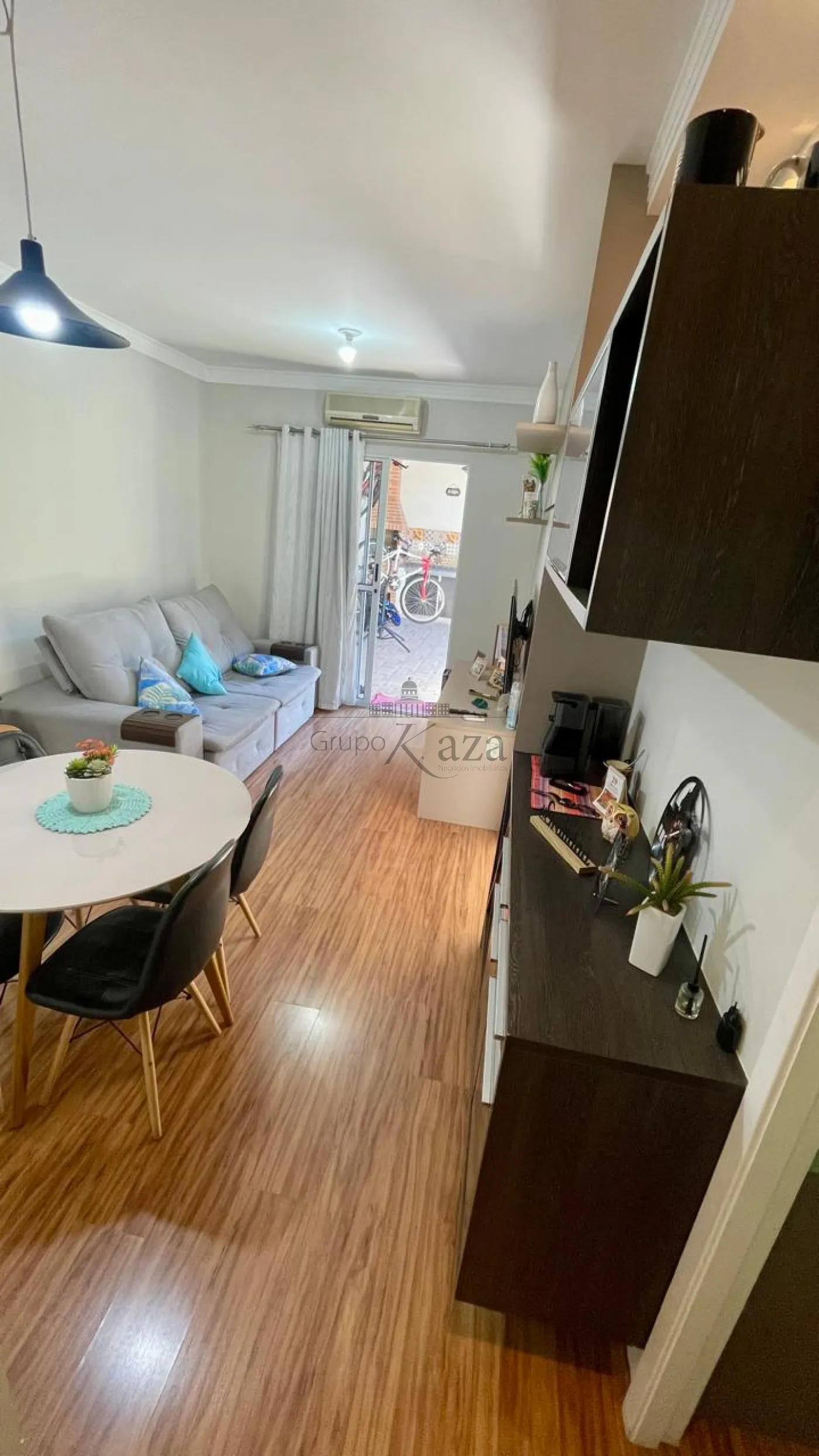 Foto 2 de Casa Condomínio em Eugênio de Melo, São José dos Campos - imagem 2