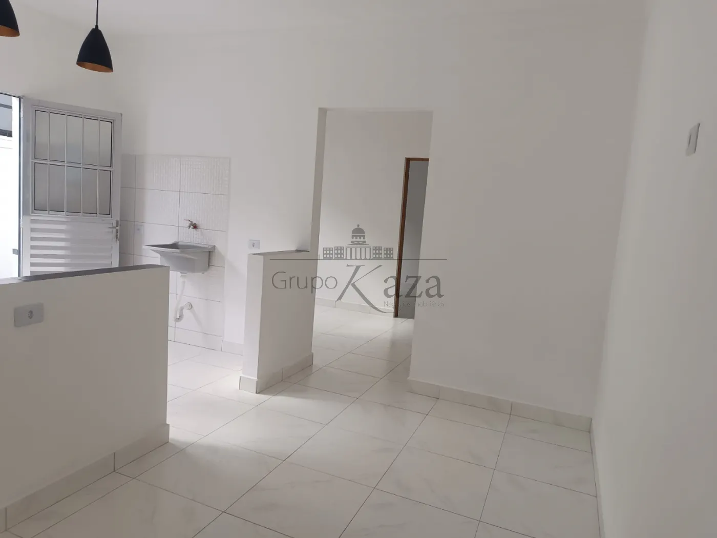 Foto 2 de Casa Padrão em Jardim dos Bandeirantes, São José dos Campos - imagem 2