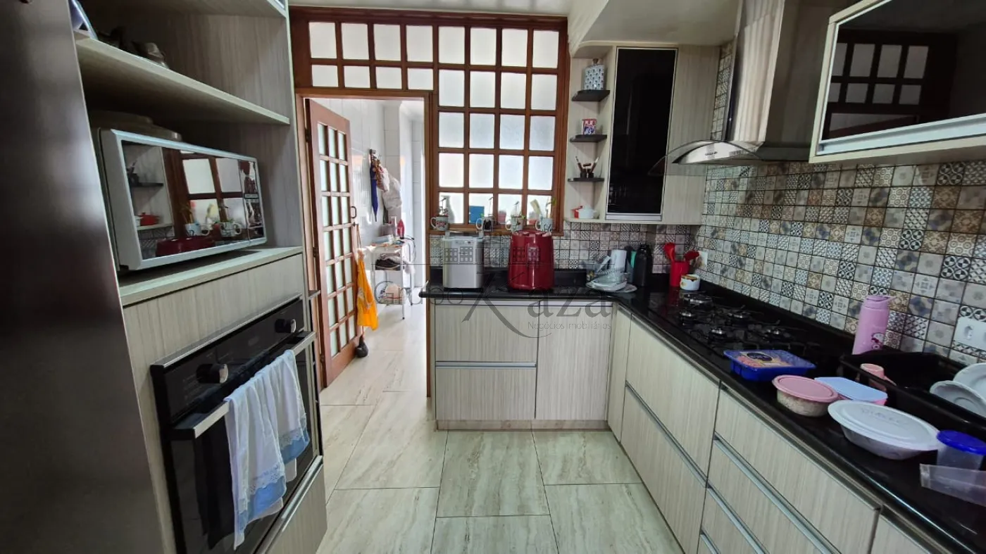 Foto 12 de Casa Comercial  Residencial em Vila Pinheiro, Jacareí - imagem 12