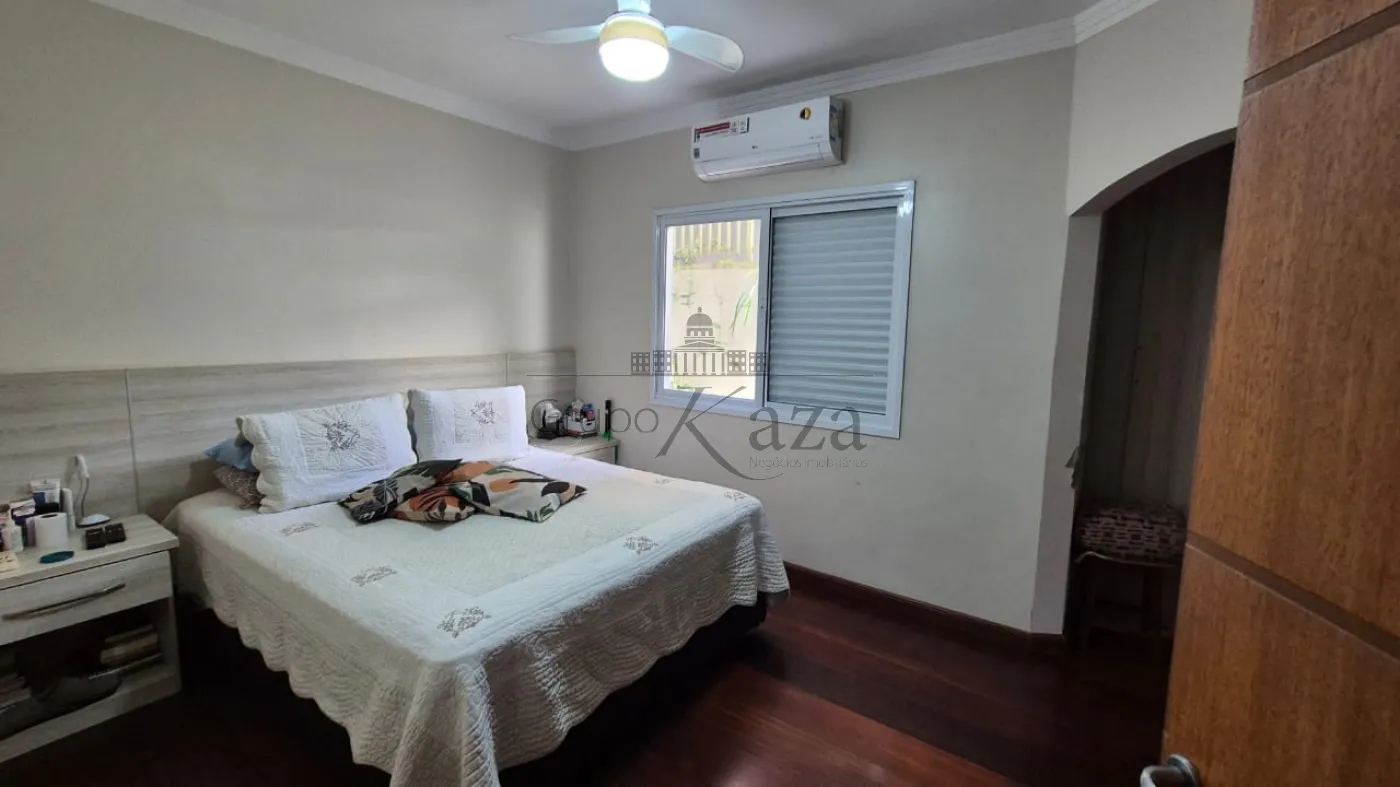 Foto 22 de Casa Comercial  Residencial em Vila Pinheiro, Jacareí - imagem 22