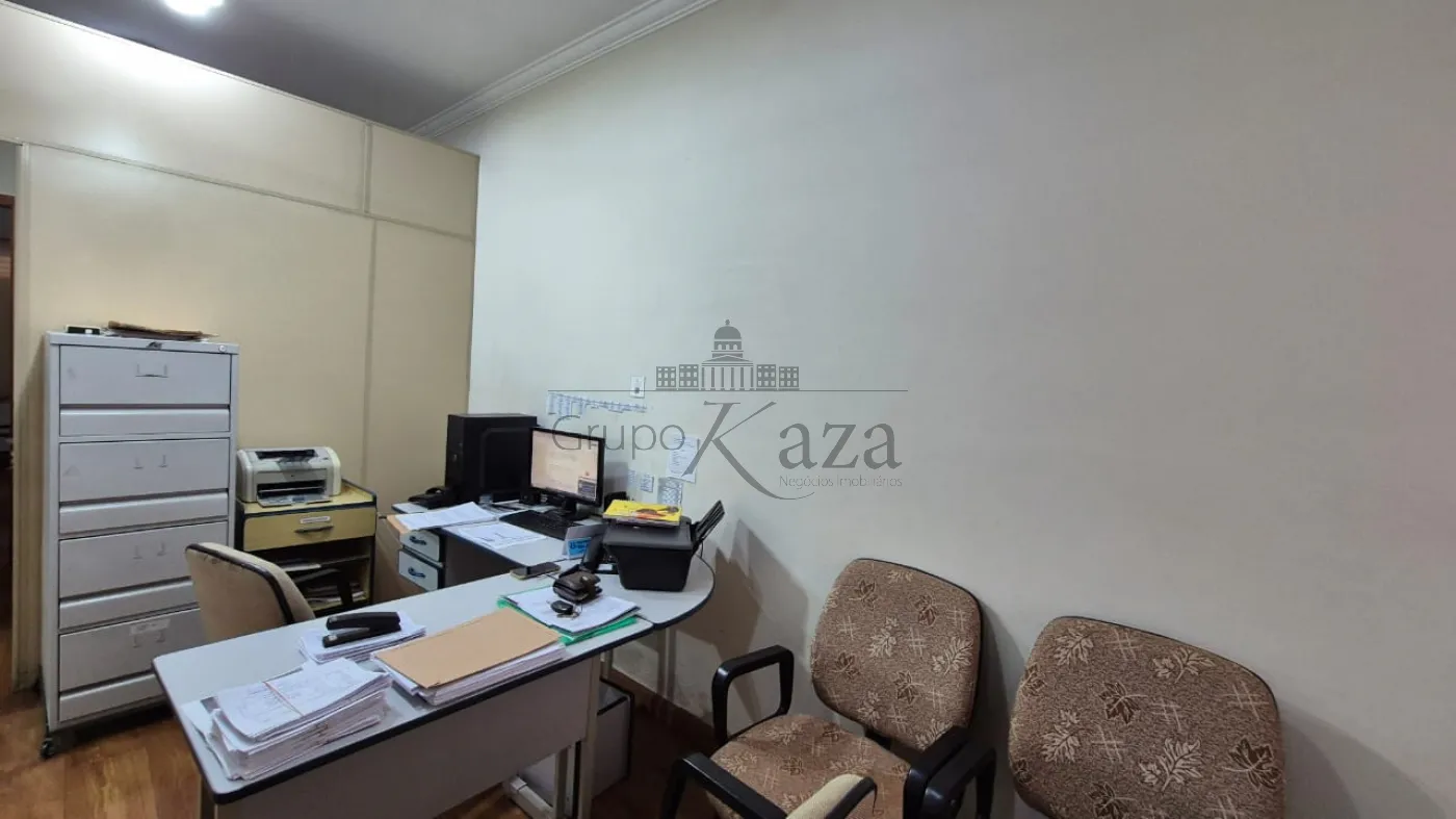 Foto 35 de Casa Comercial  Residencial em Vila Pinheiro, Jacareí - imagem 35